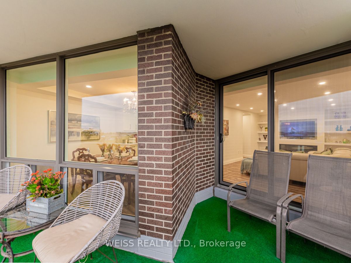150 Neptune Dr, #606