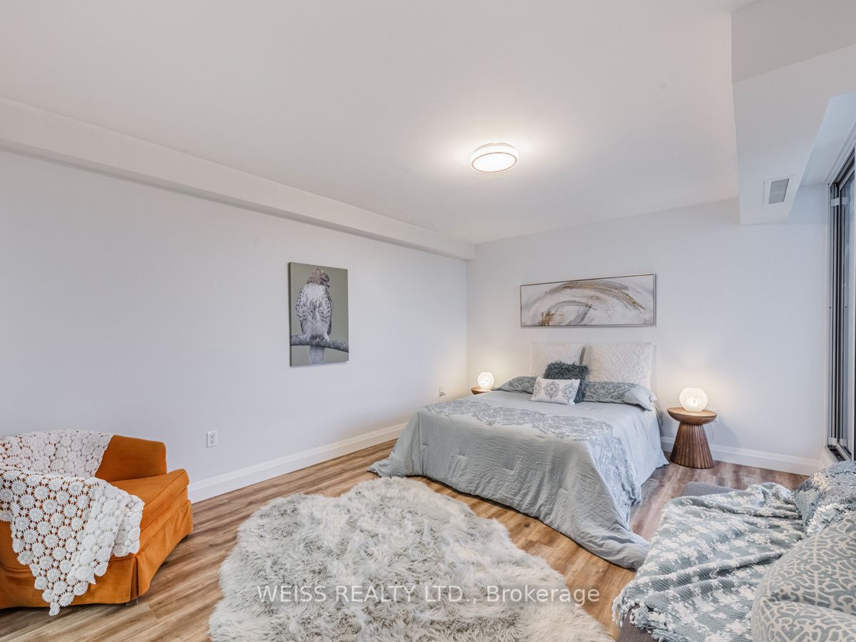 150 Neptune Dr, #606