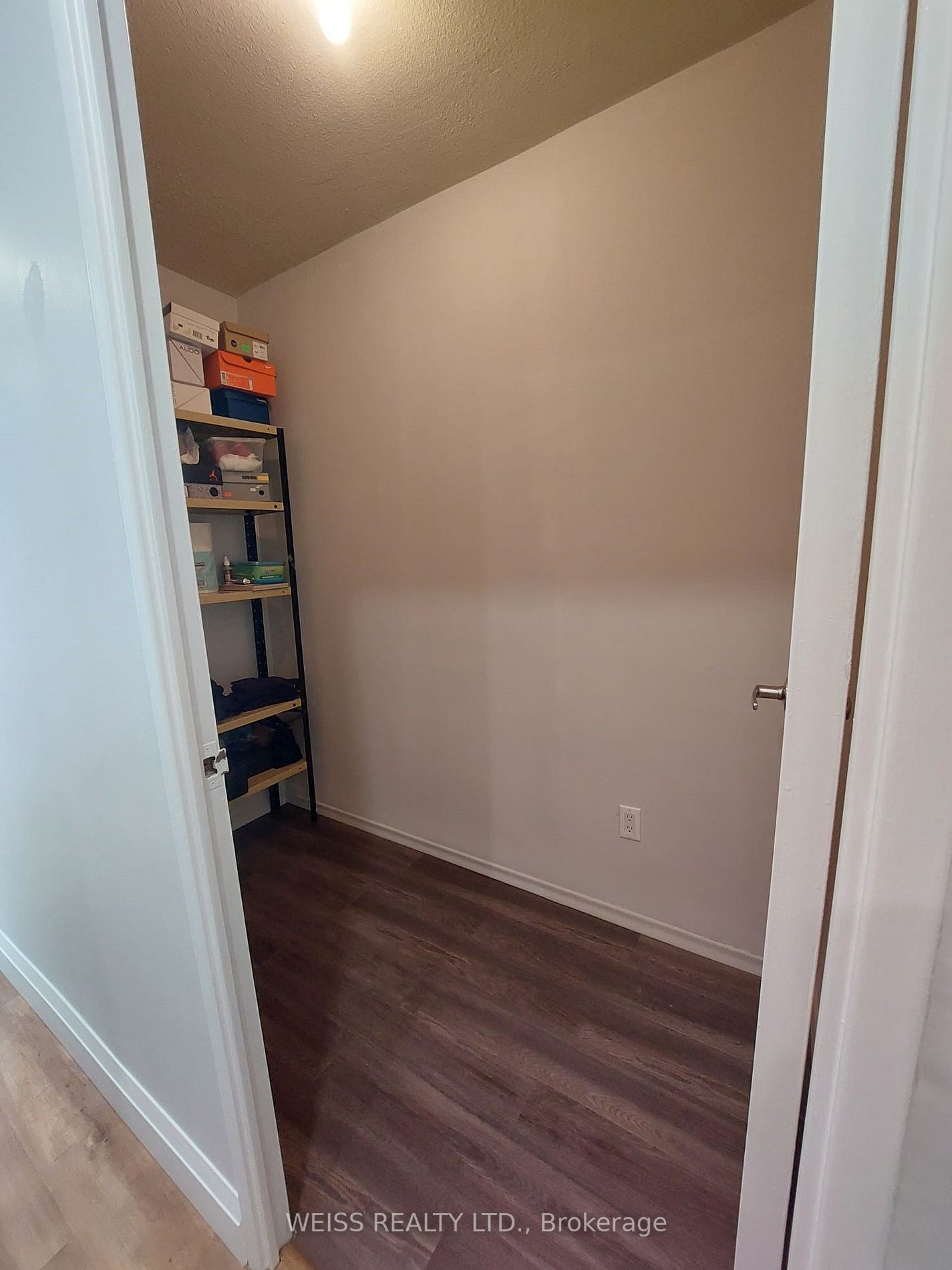 150 Neptune Dr, #606