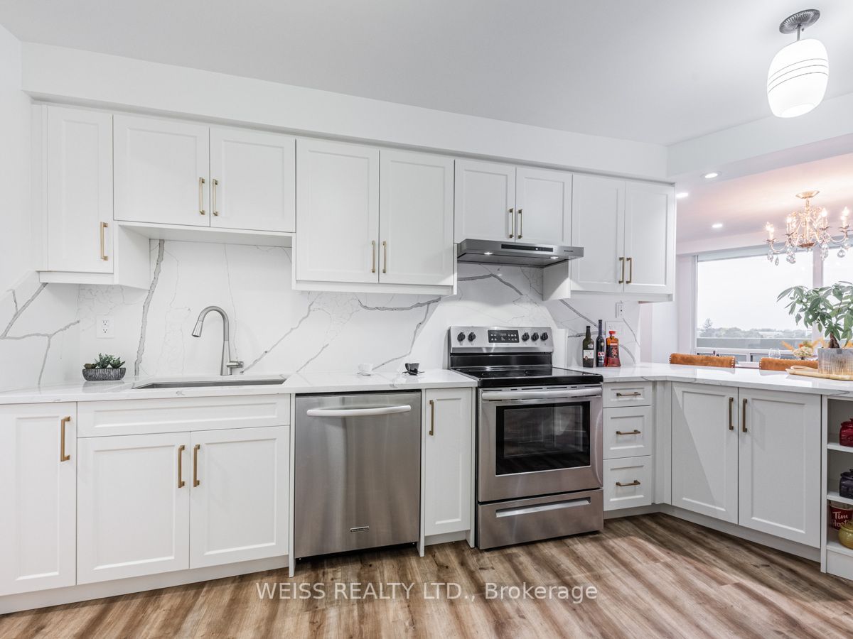 150 Neptune Dr, #606