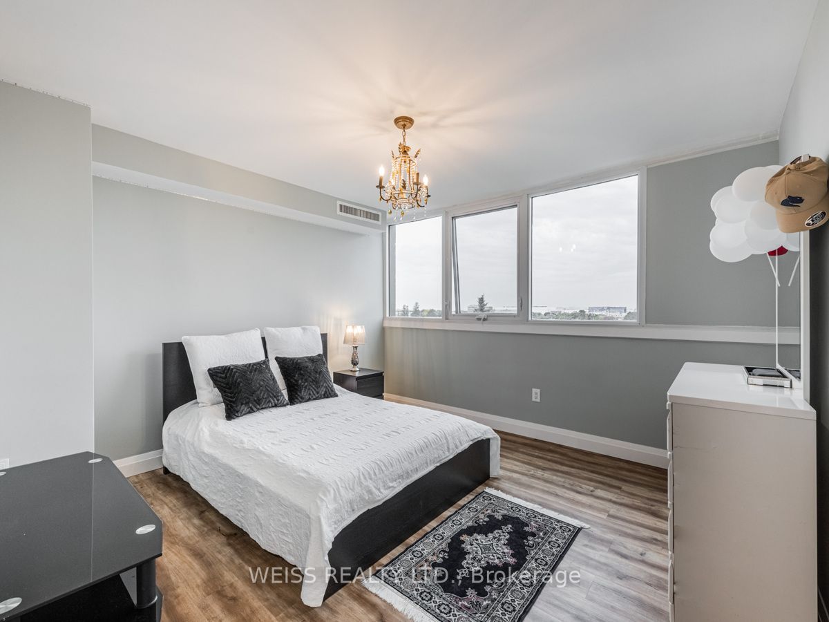 150 Neptune Dr, #606