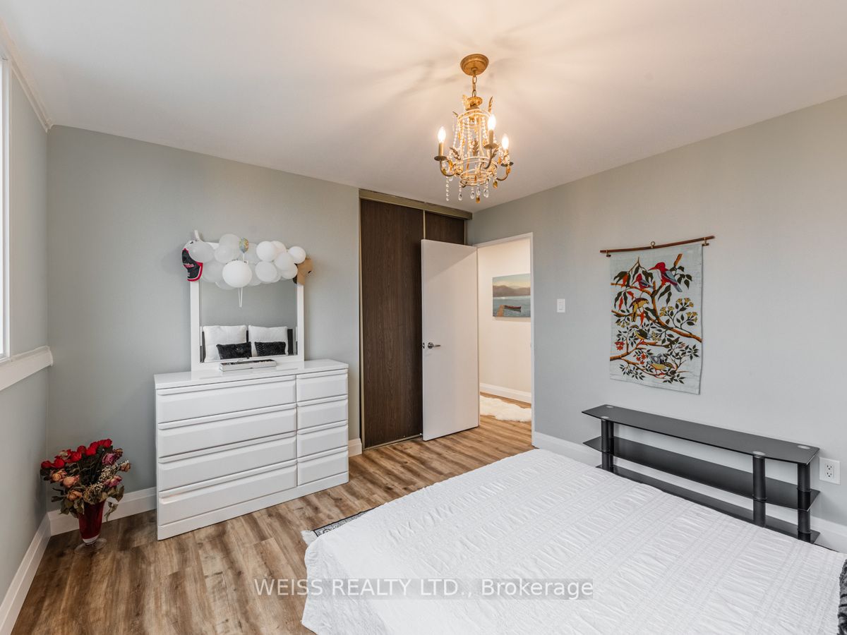 150 Neptune Dr, #606