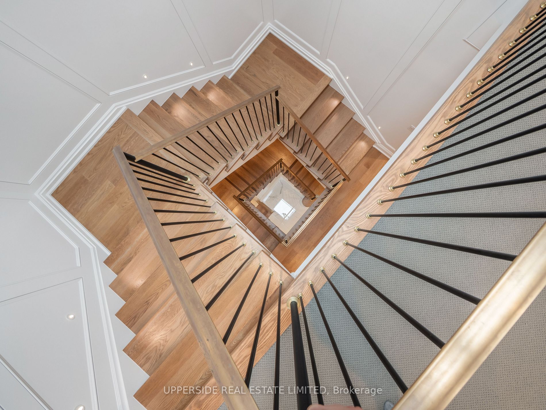 102 Frontenac Ave