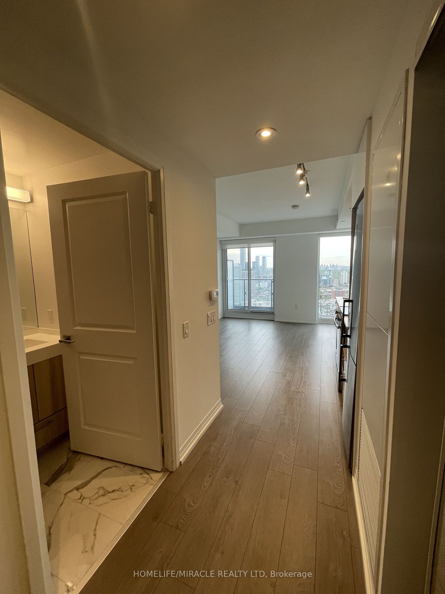 251 Jarvis St, #4711