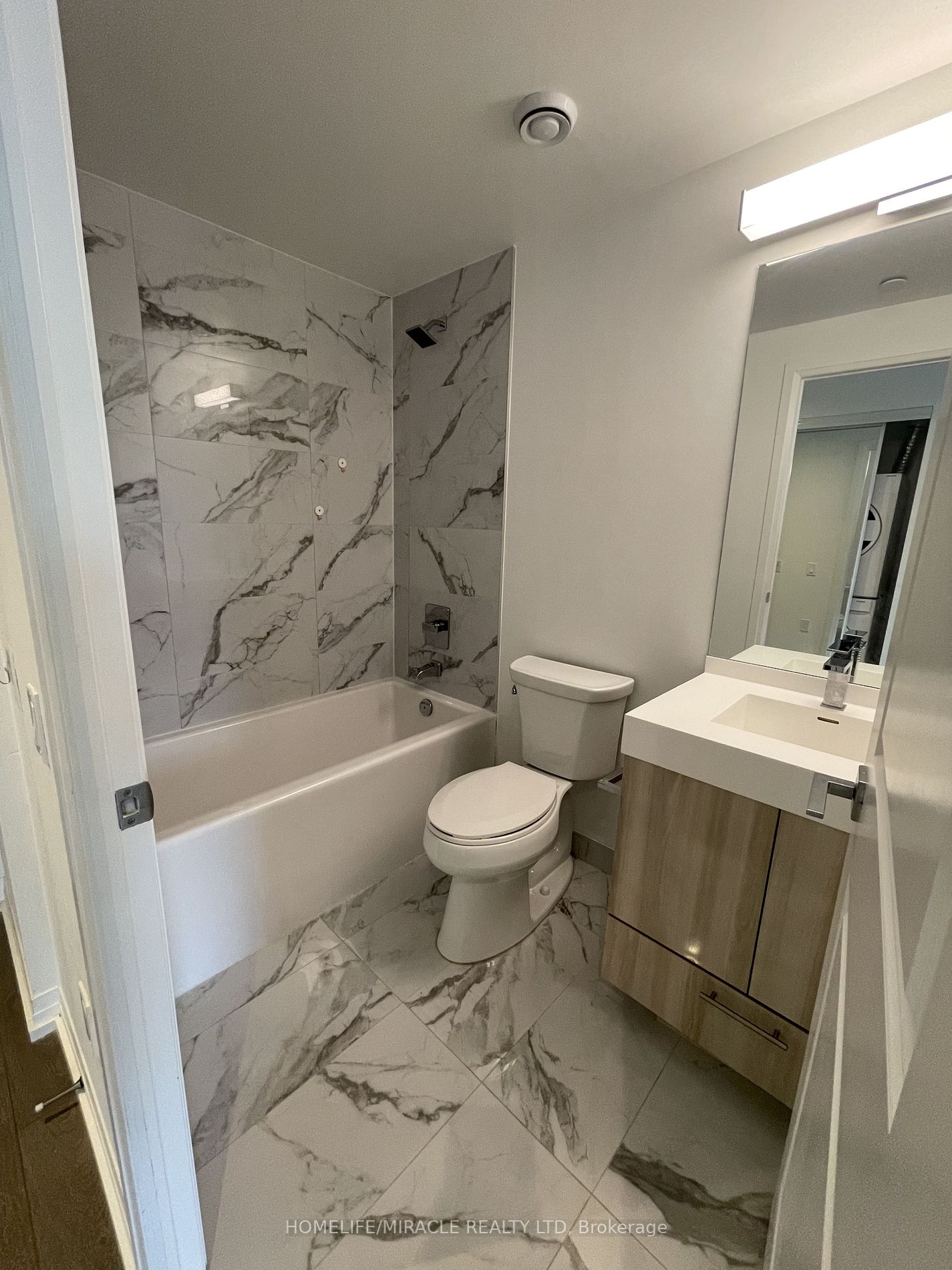 251 Jarvis St, #4711