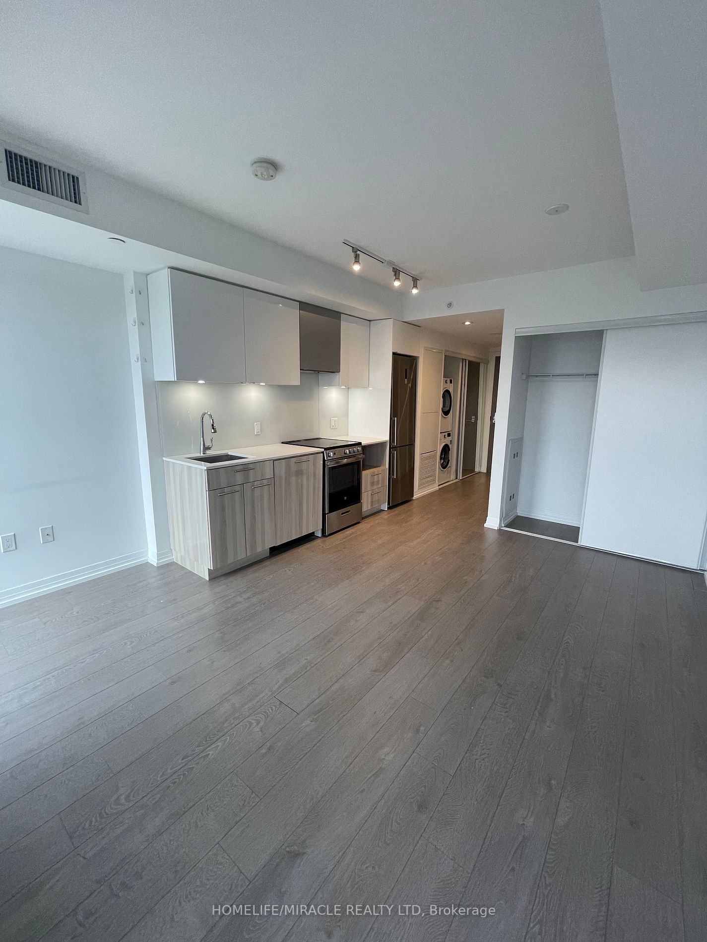 251 Jarvis St, #4711