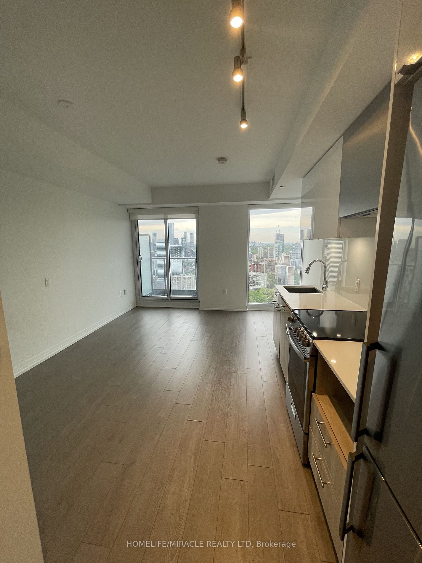 251 Jarvis St, #4711