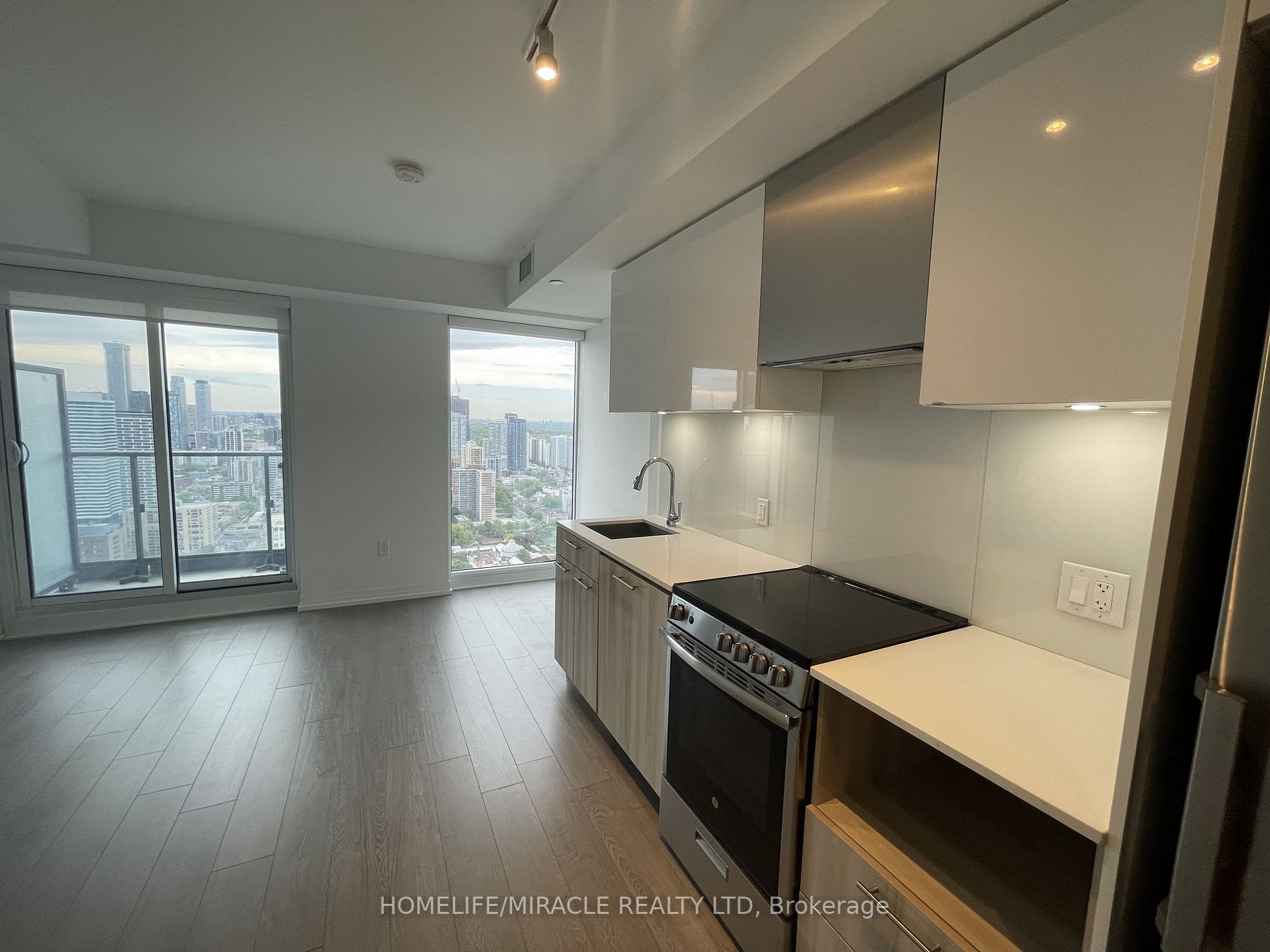 251 Jarvis St, #4711