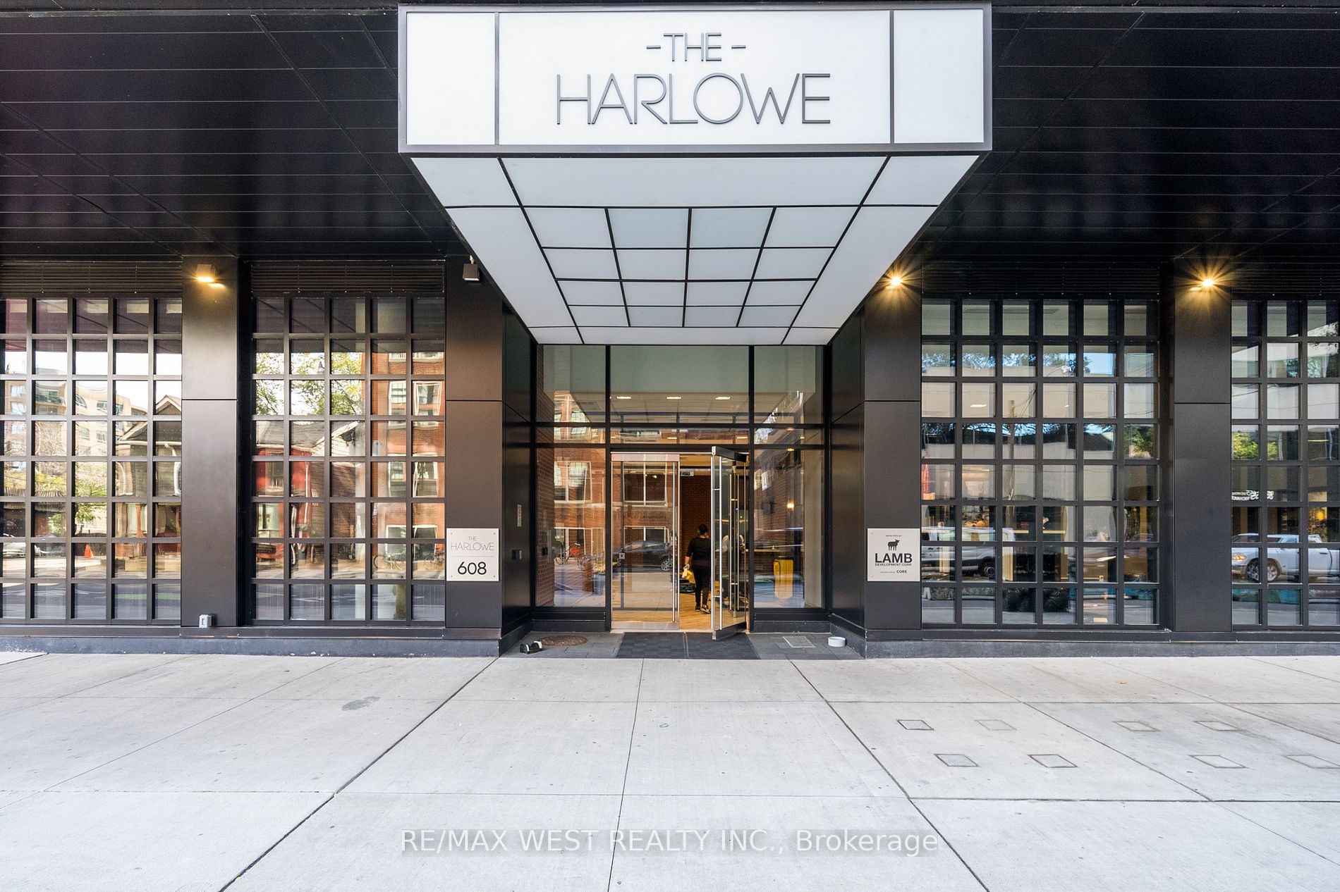 608 Richmond St W, #409