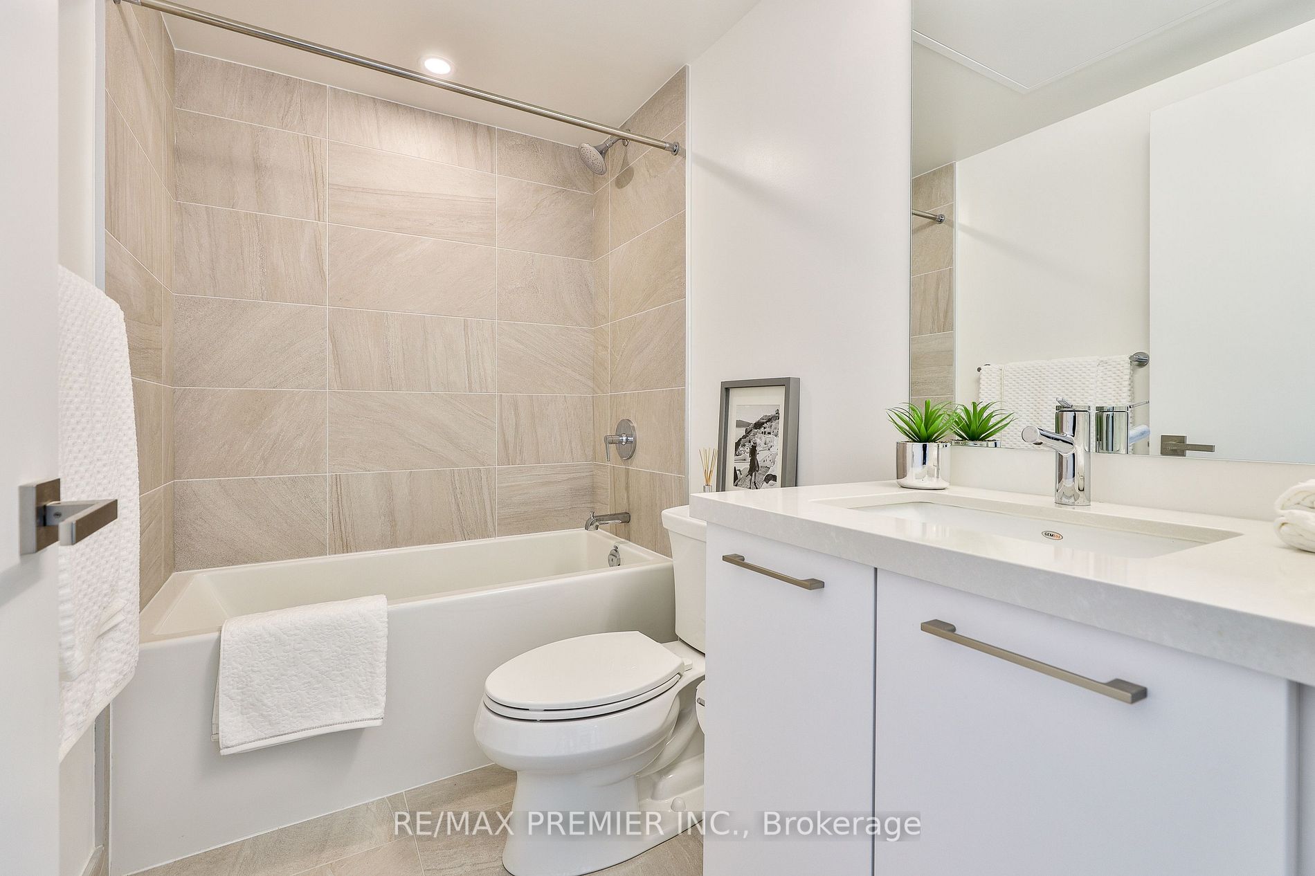 33 Frederick Todd Way, #611