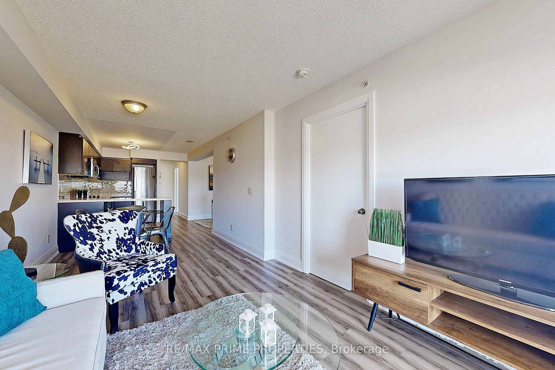565 Wilson Ave, #W408