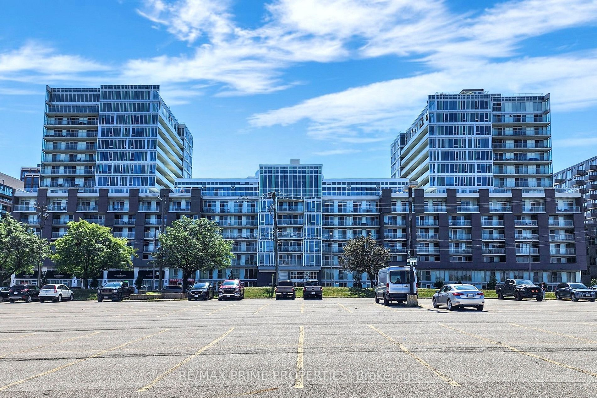 565 Wilson Ave, #W408
