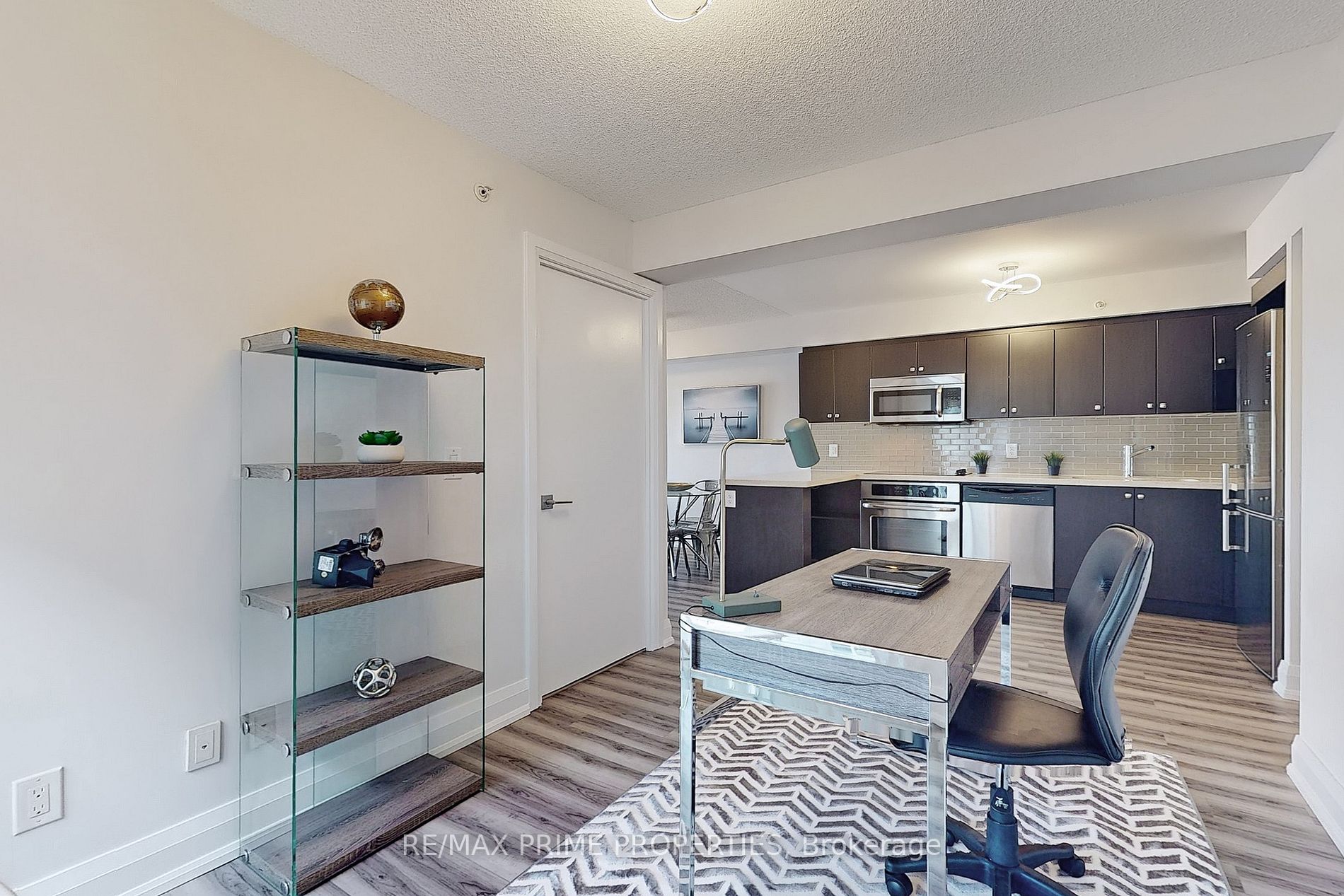 565 Wilson Ave, #W408