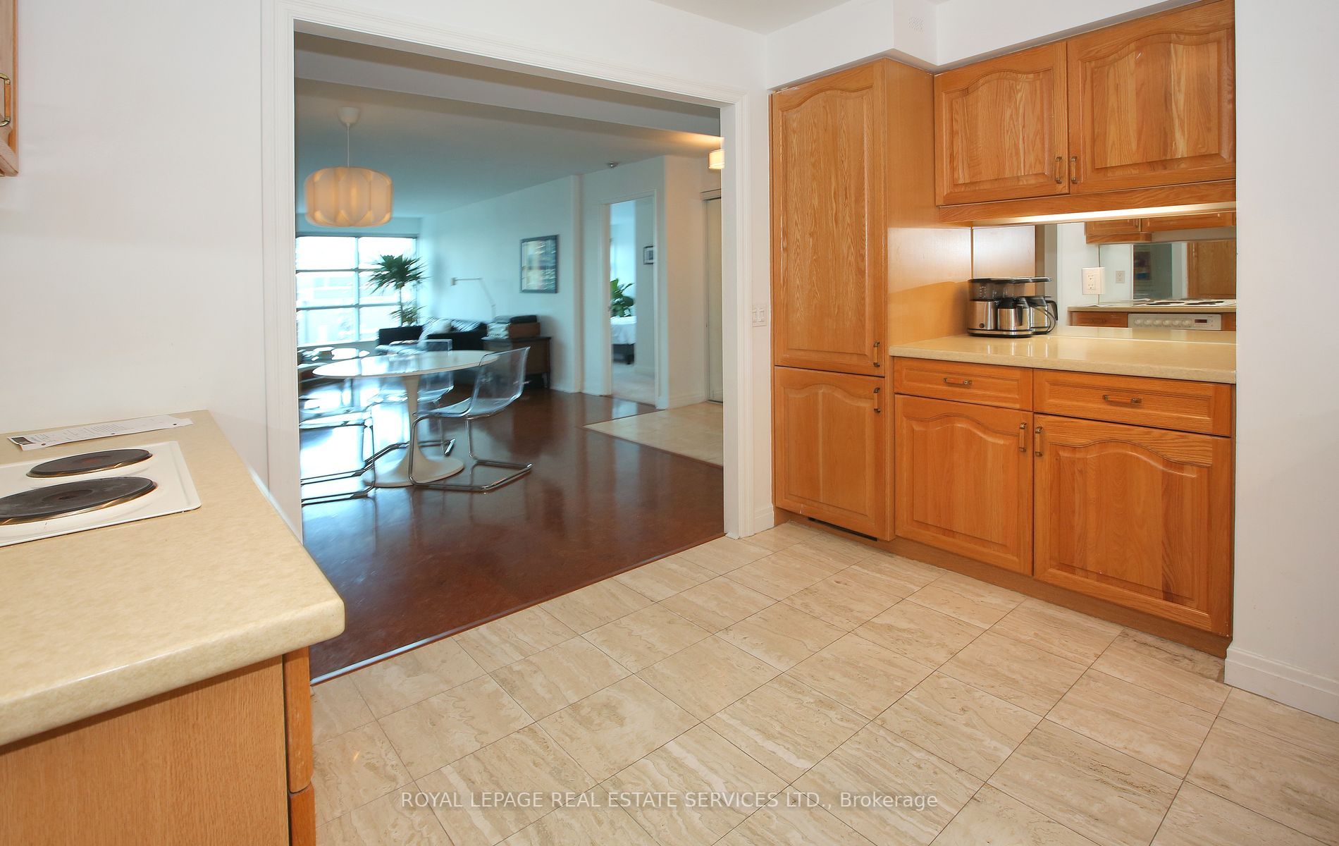 50 Lombard St, #2302