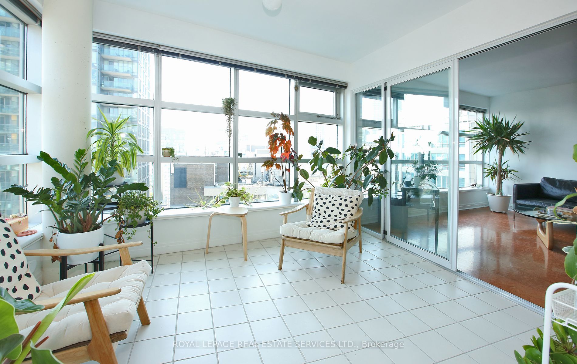 50 Lombard St, #2302