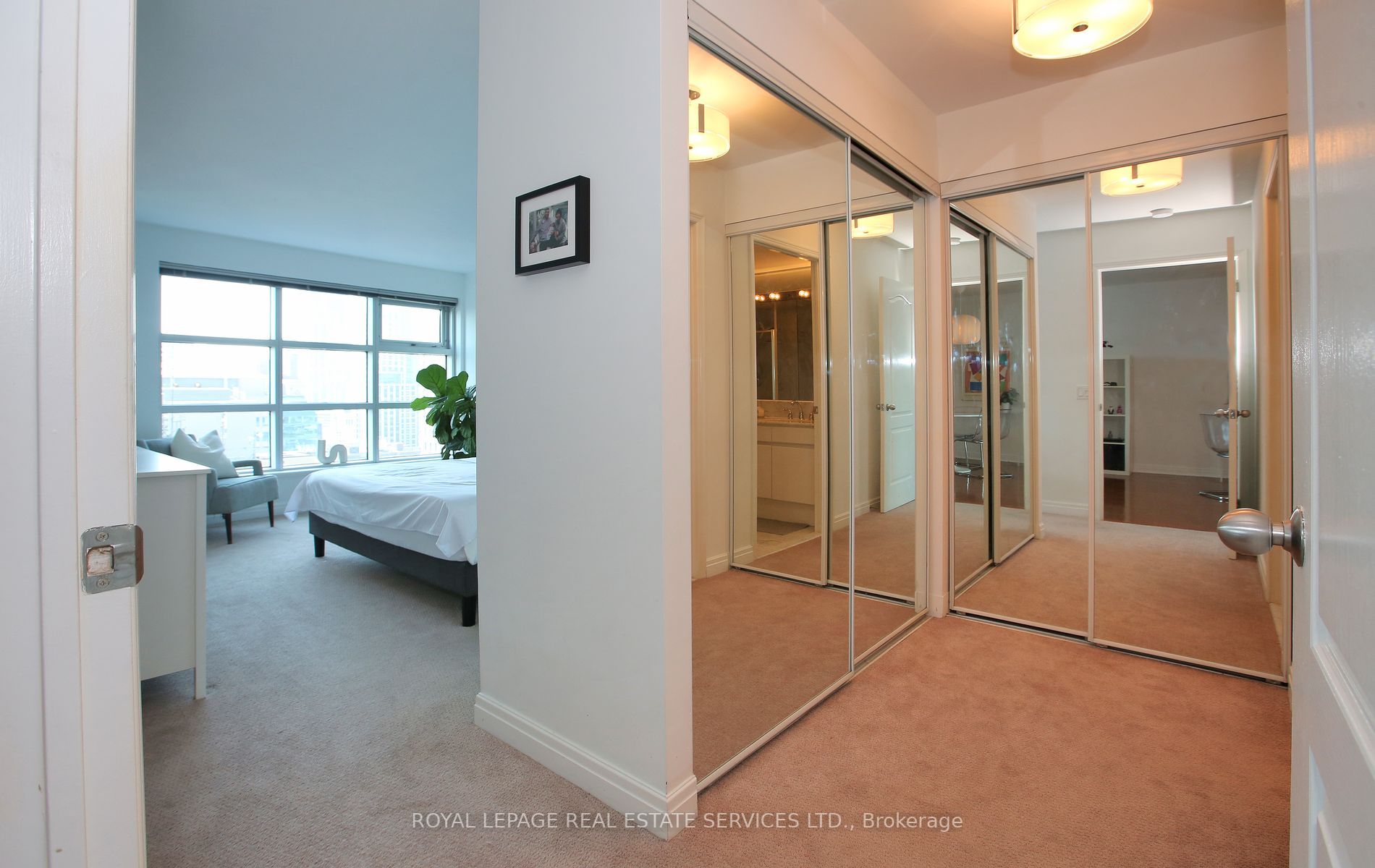 50 Lombard St, #2302