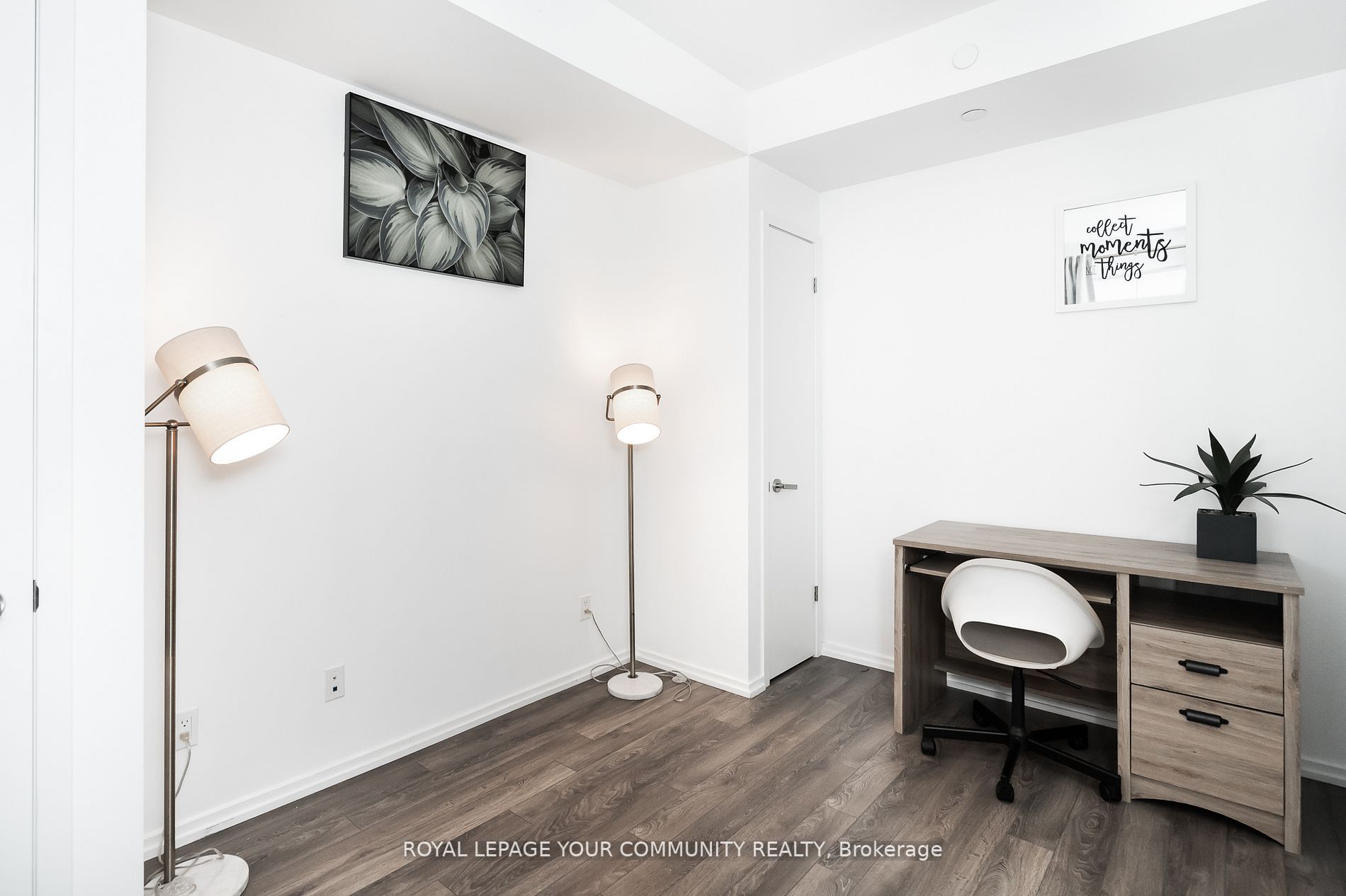 197 Yonge St, #1404