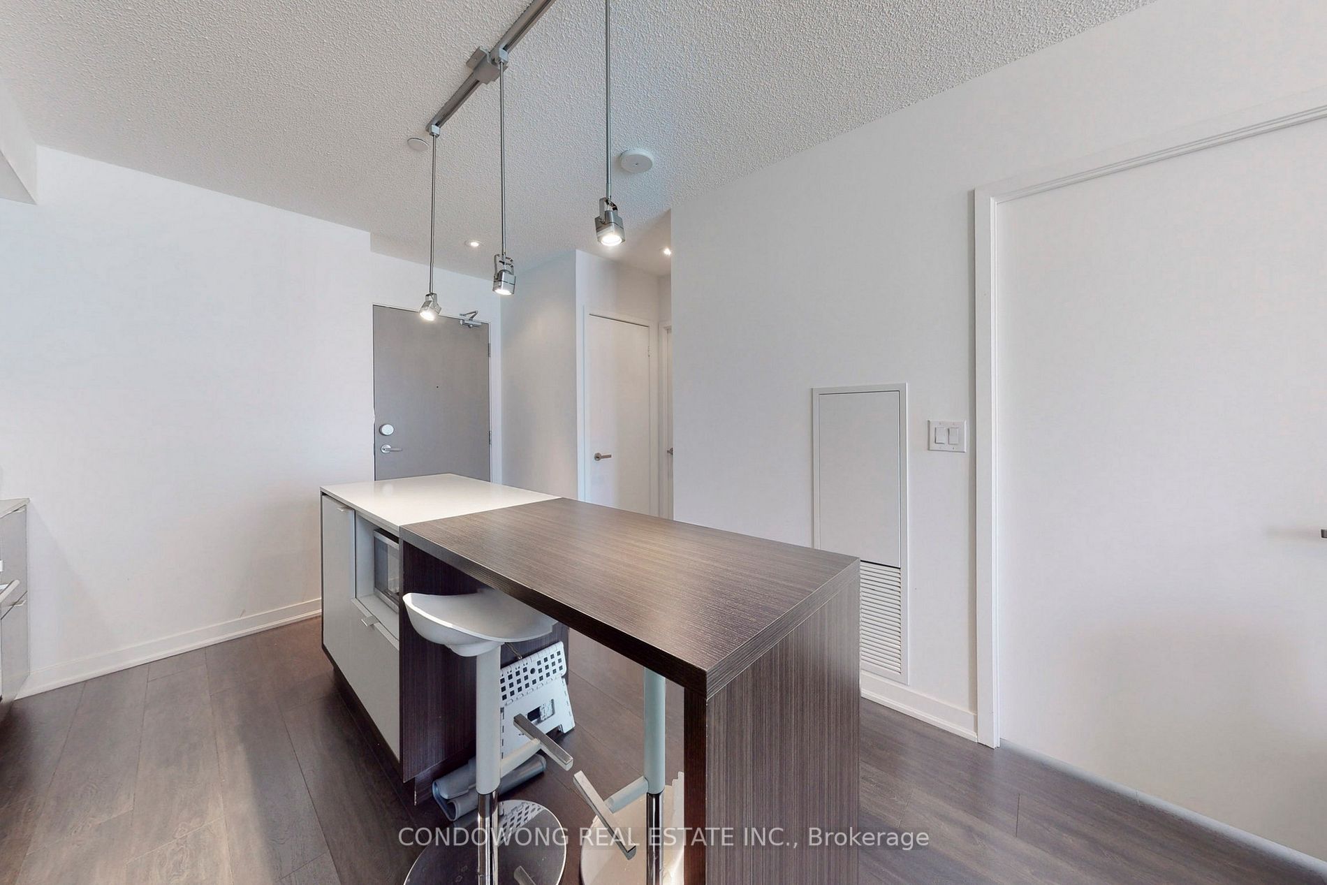 100 Harbour St, #1703