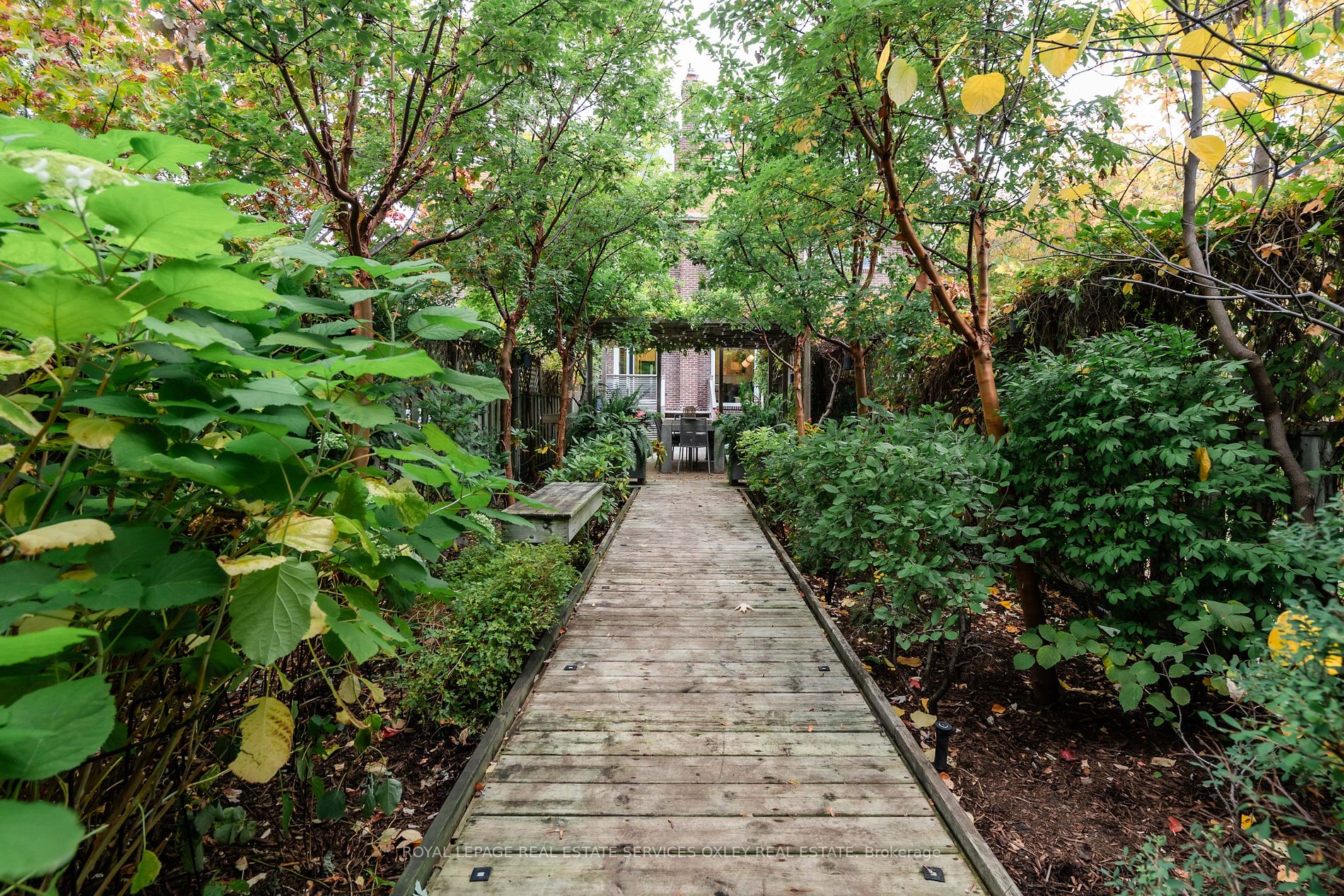 25 Summerhill Ave