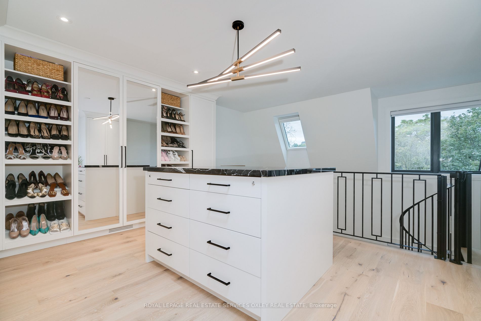 25 Summerhill Ave