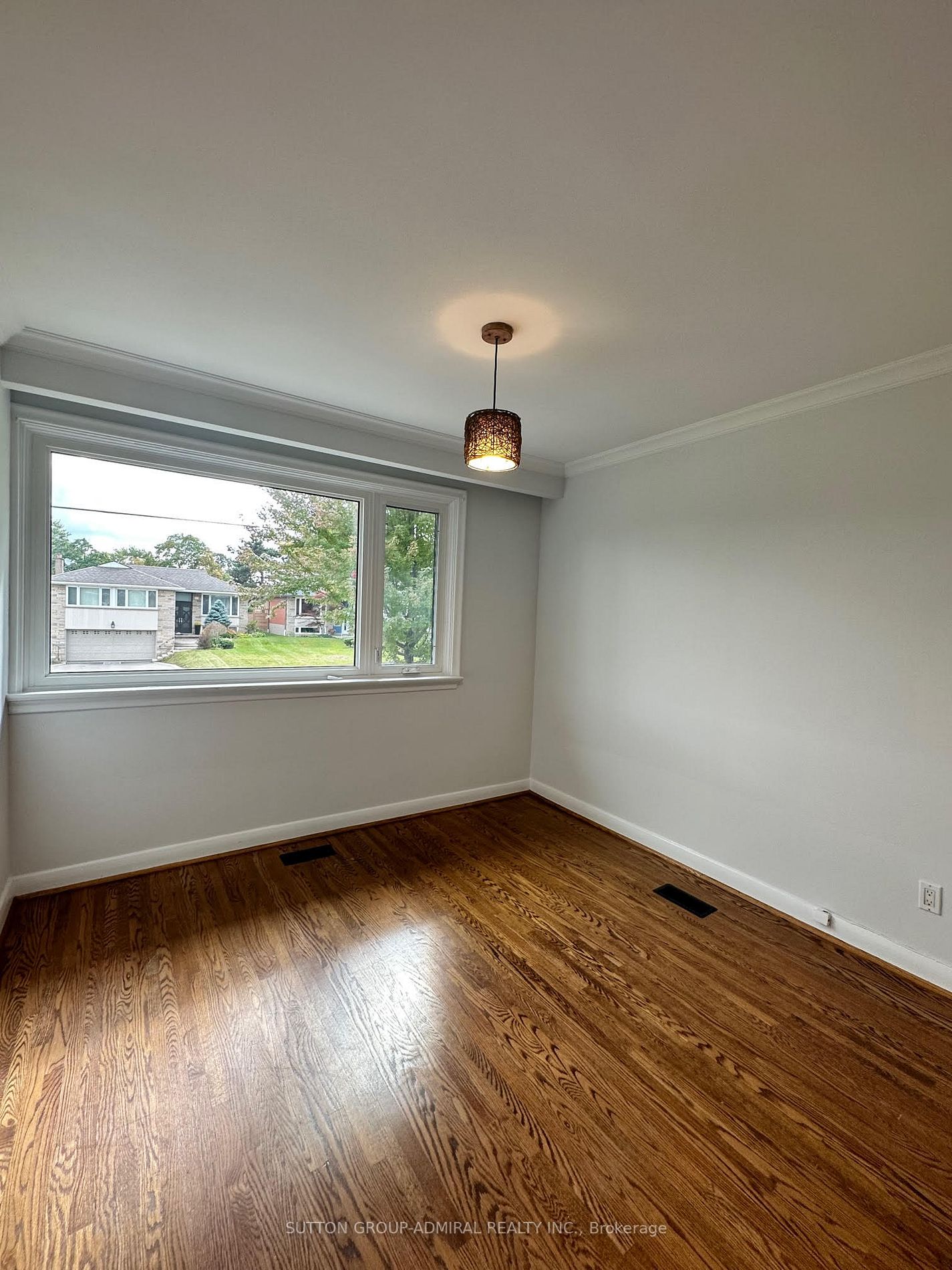 238 Searle Ave
