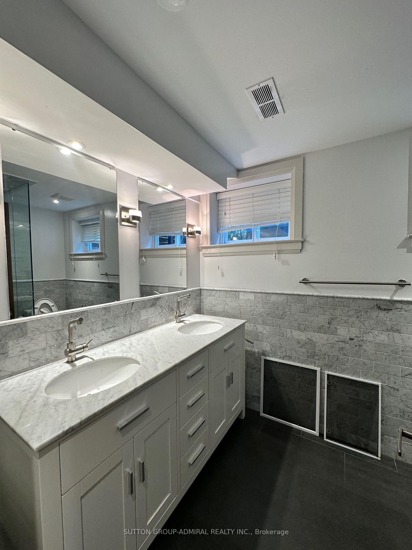 238 Searle Ave