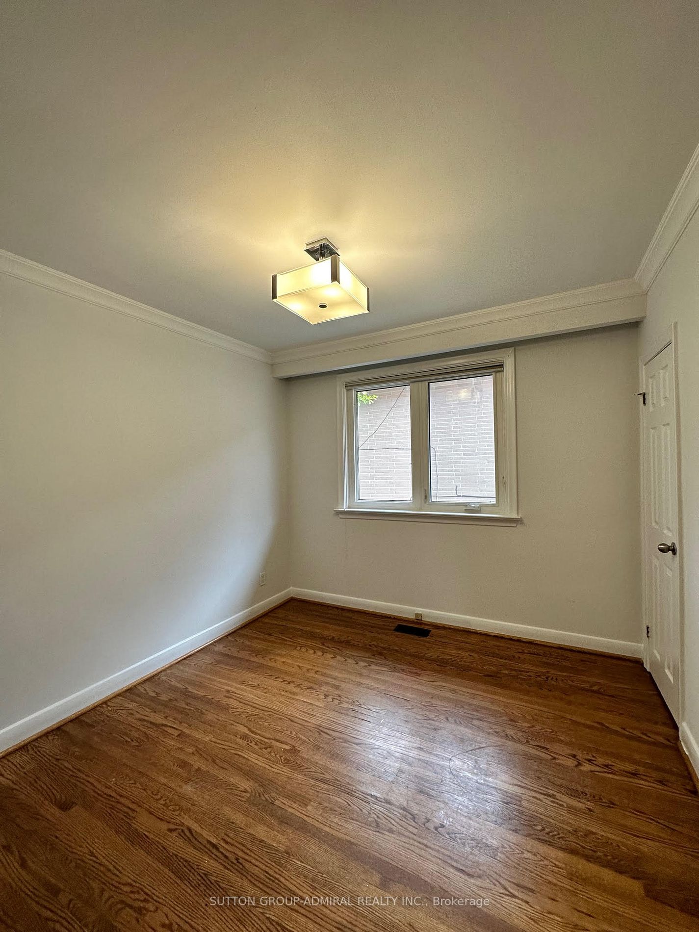 238 Searle Ave