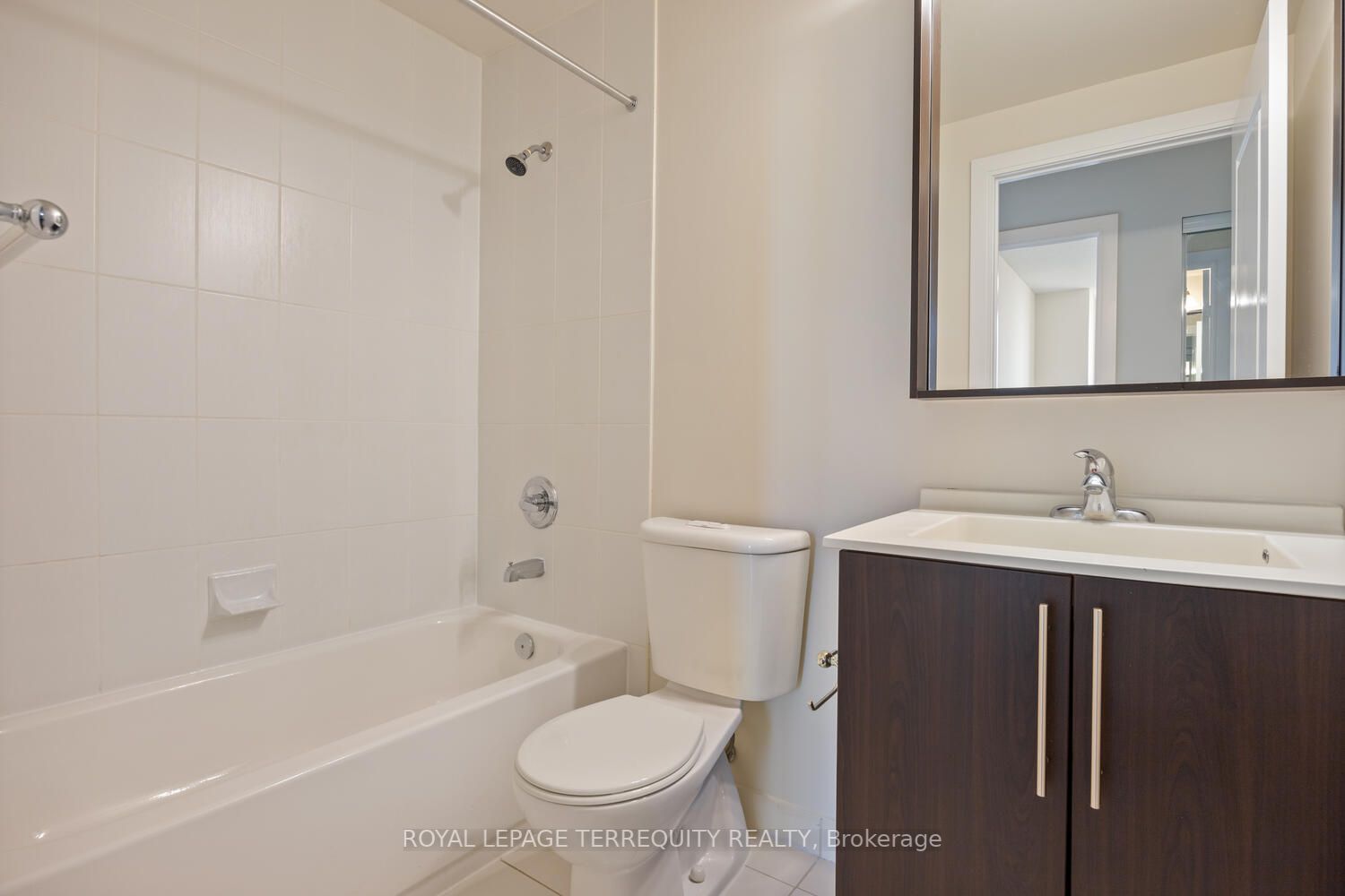 105 Harrison Garden Boulevard, #PH02