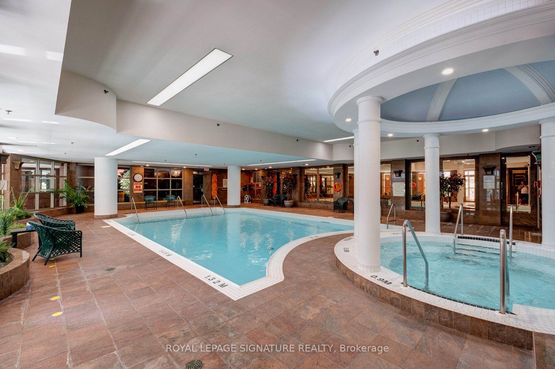 215 The Donway W, #607