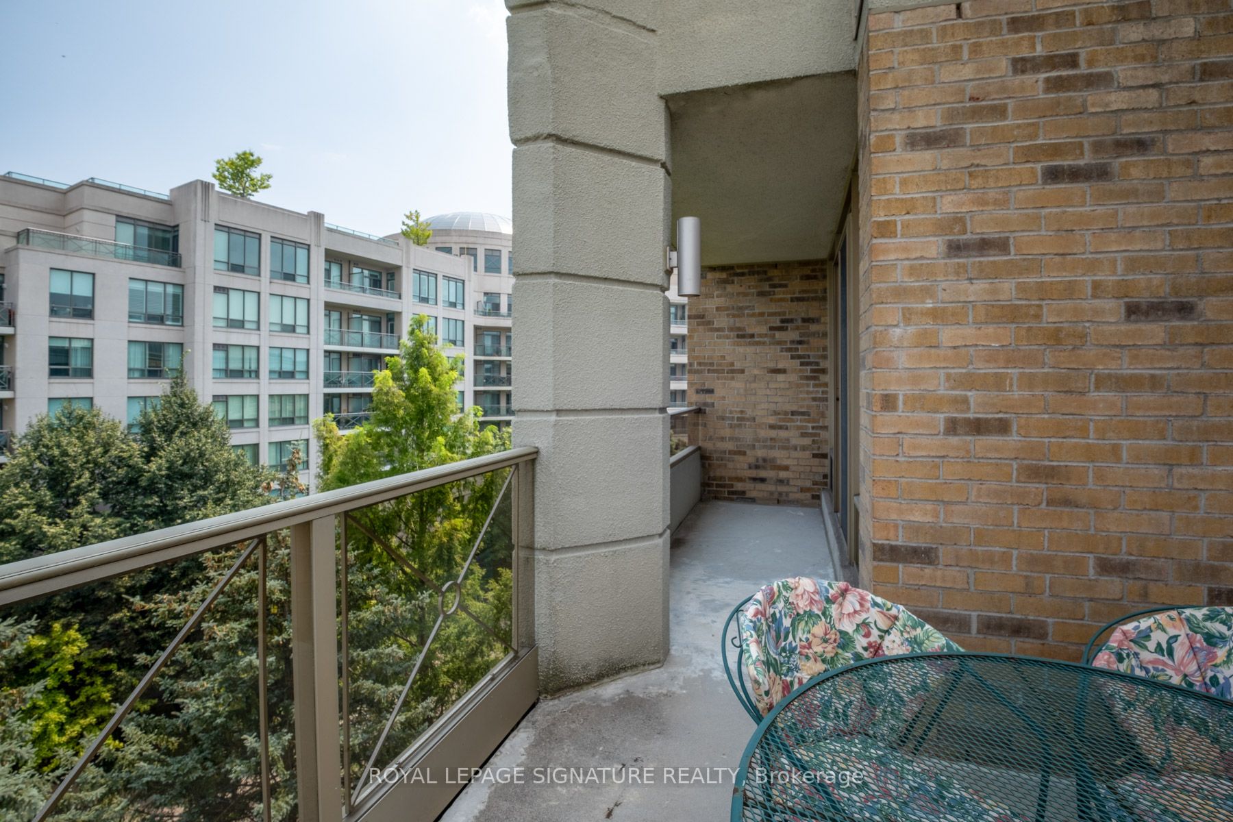 215 The Donway W, #607
