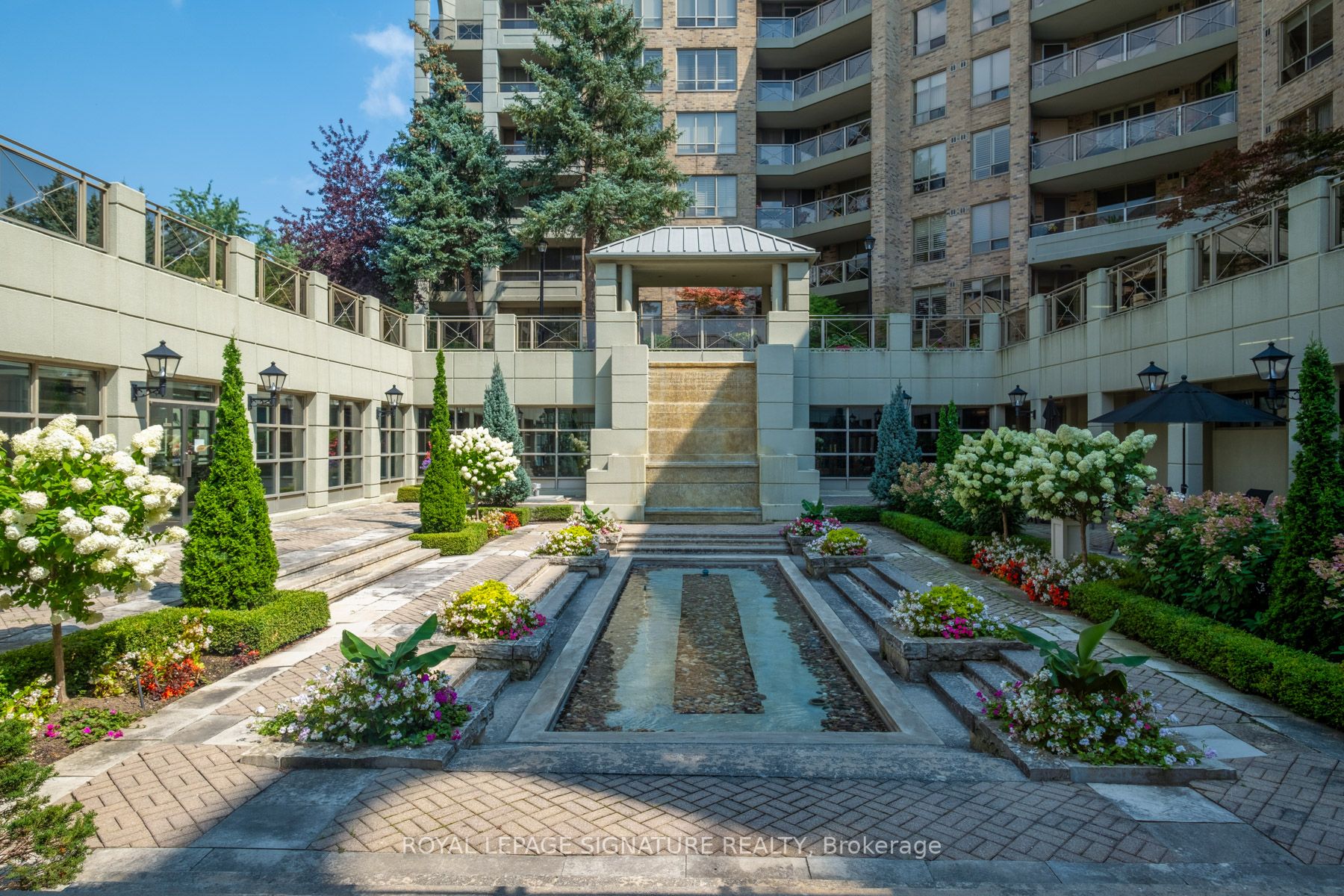 215 The Donway W, #607