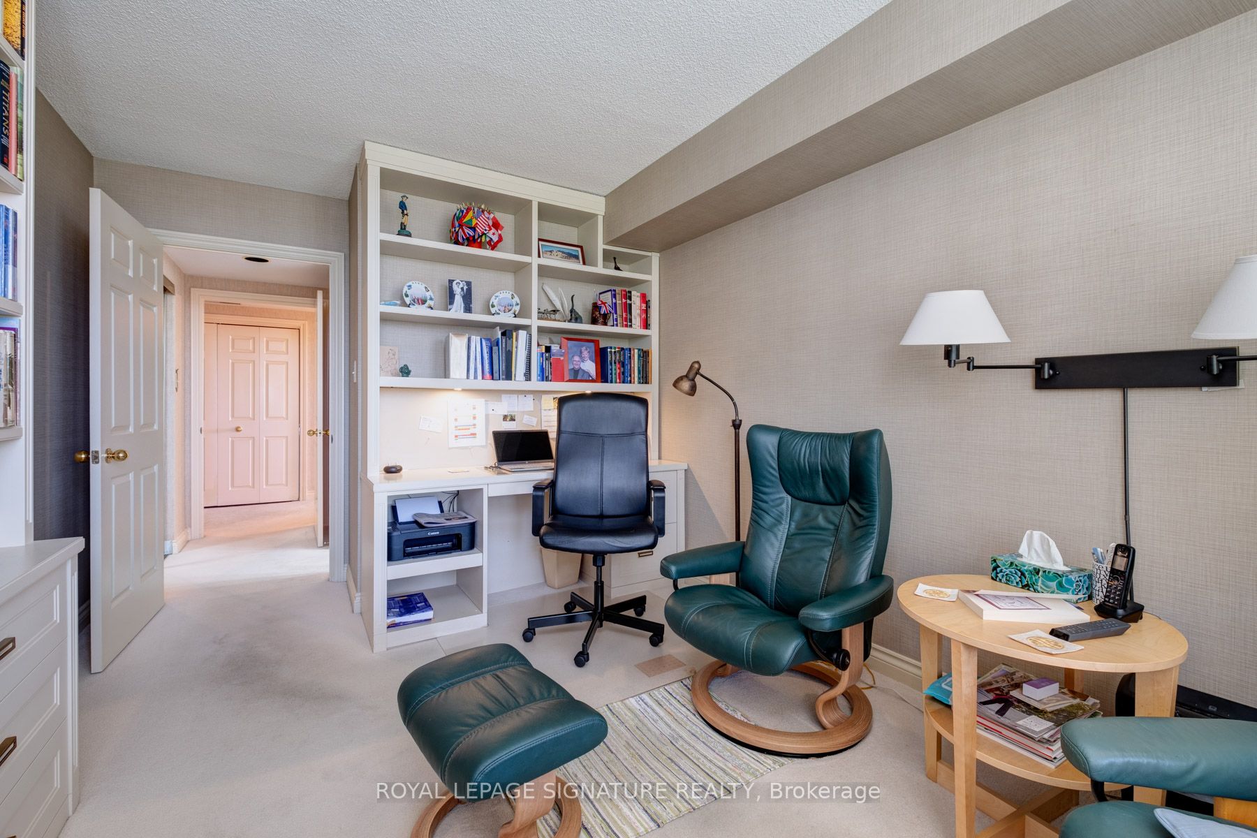 215 The Donway W, #607