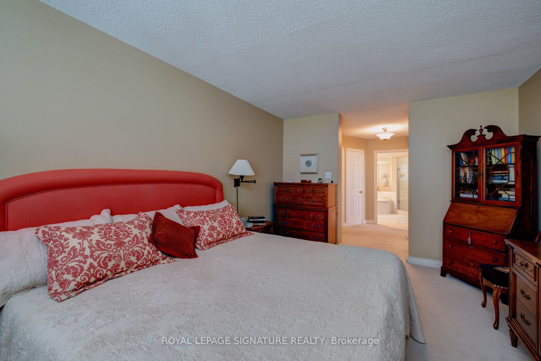 215 The Donway W, #607