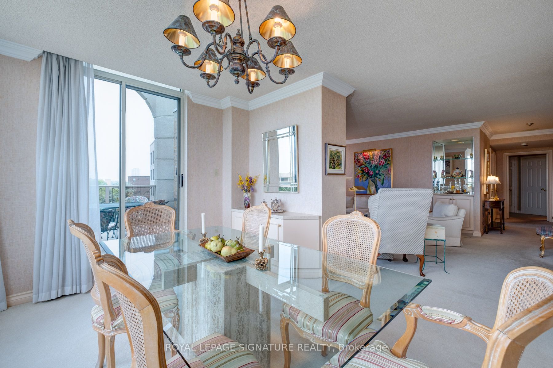 215 The Donway W, #607