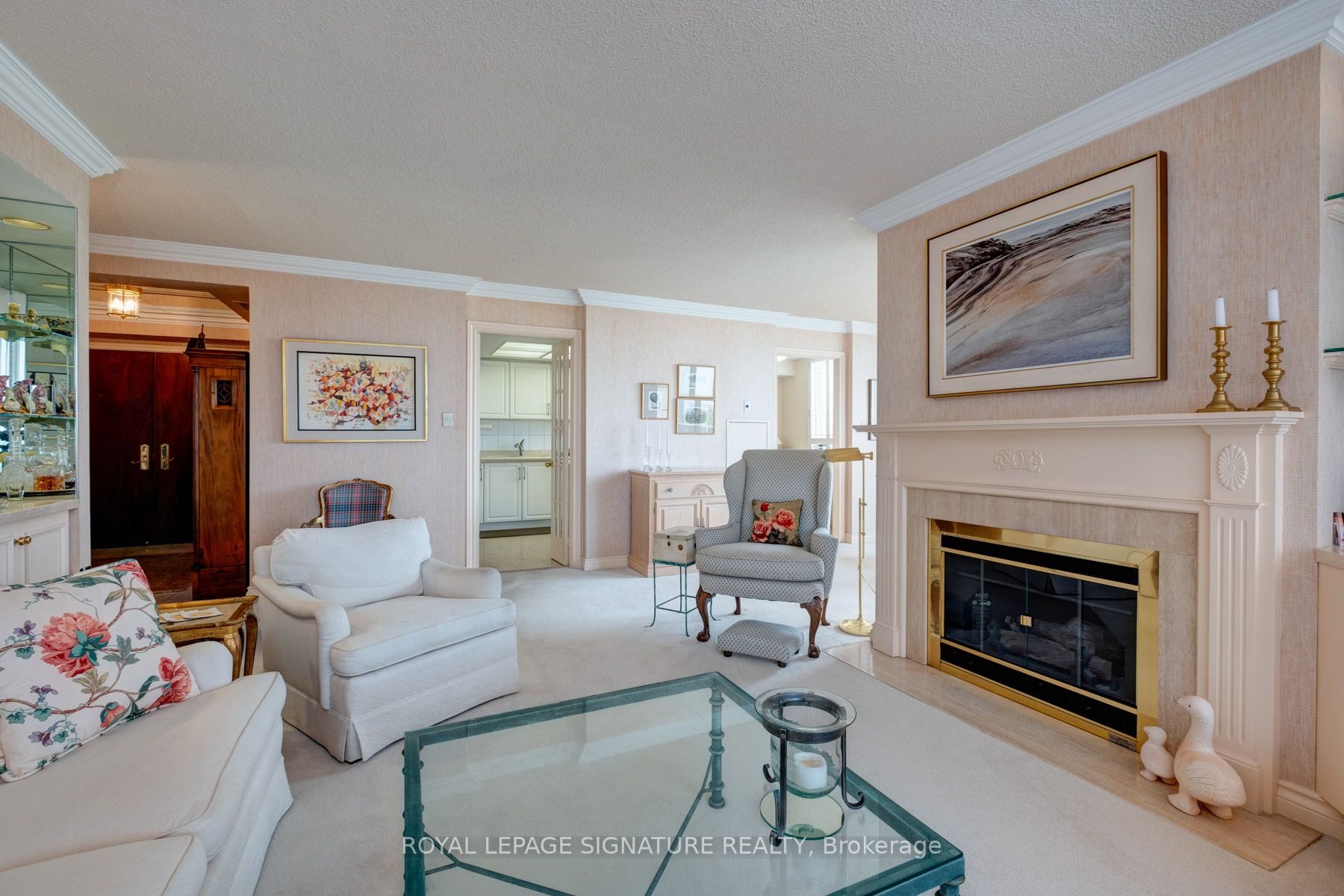 215 The Donway W, #607