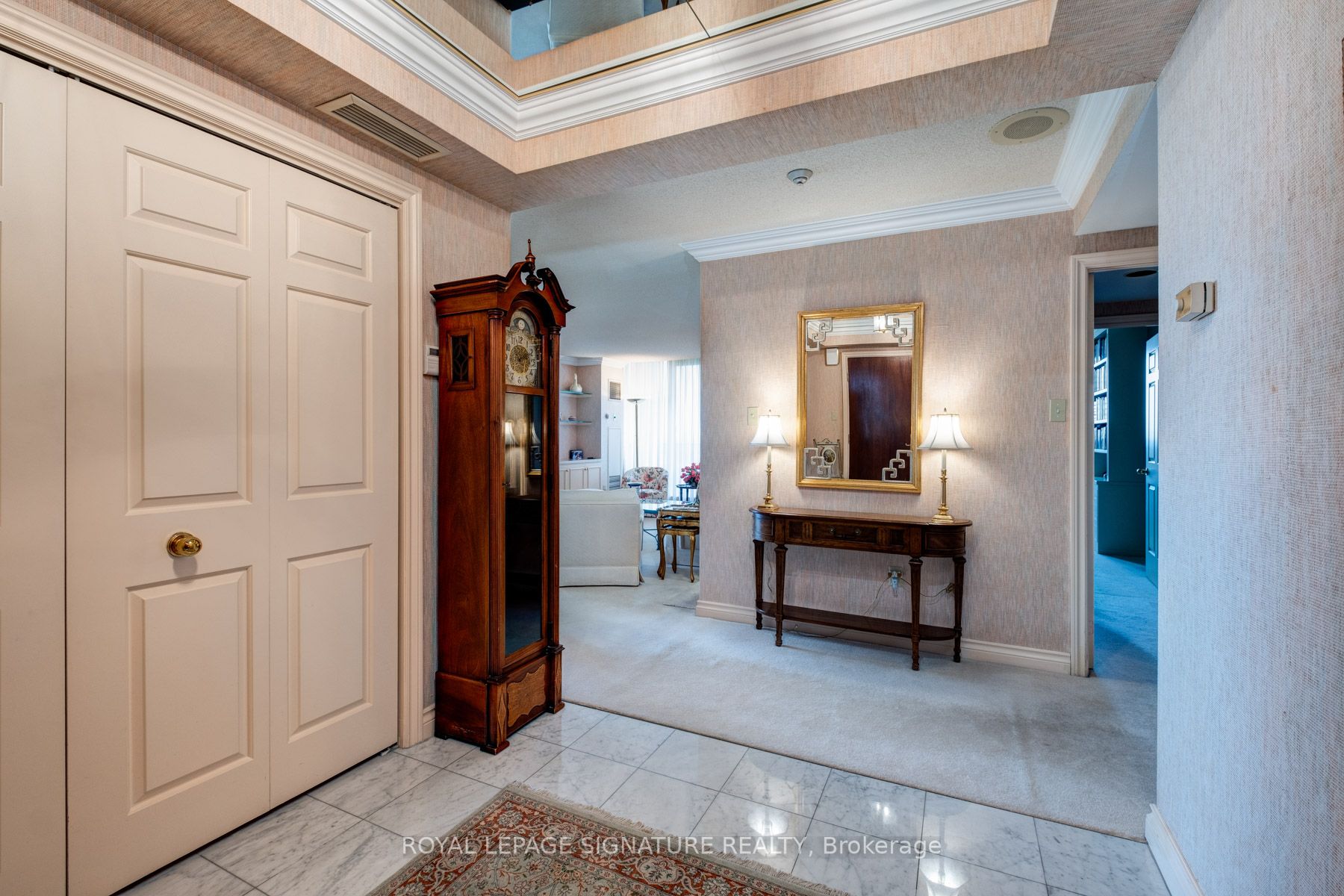 215 The Donway W, #607