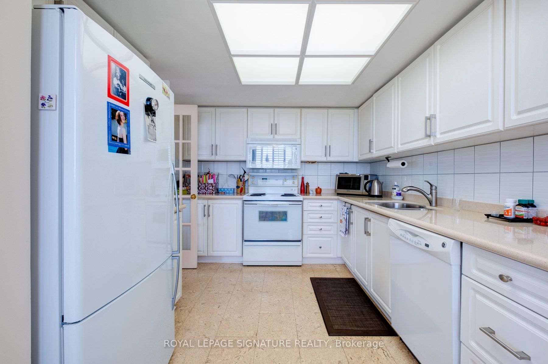 215 The Donway W, #607
