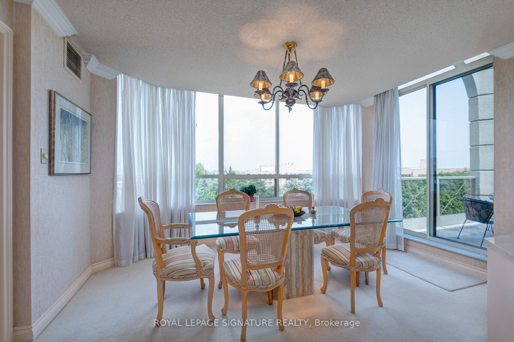 215 The Donway W, #607