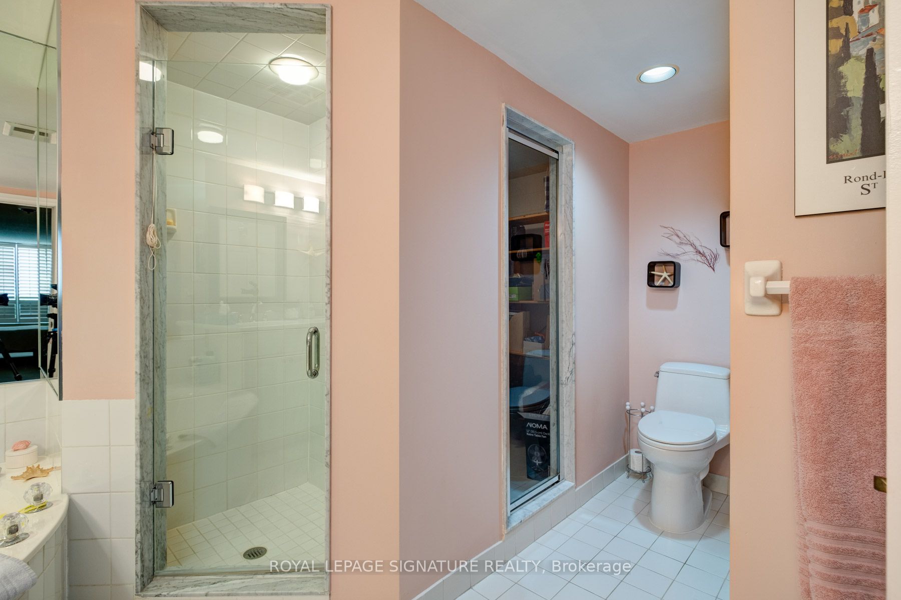 215 The Donway W, #607