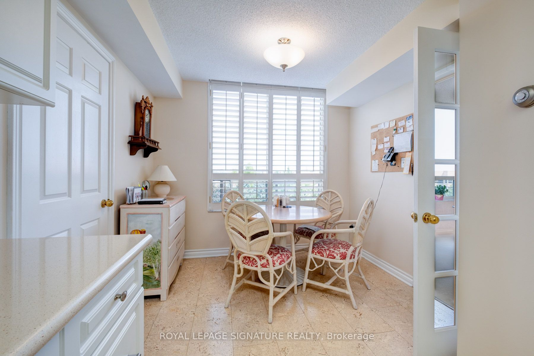 215 The Donway W, #607