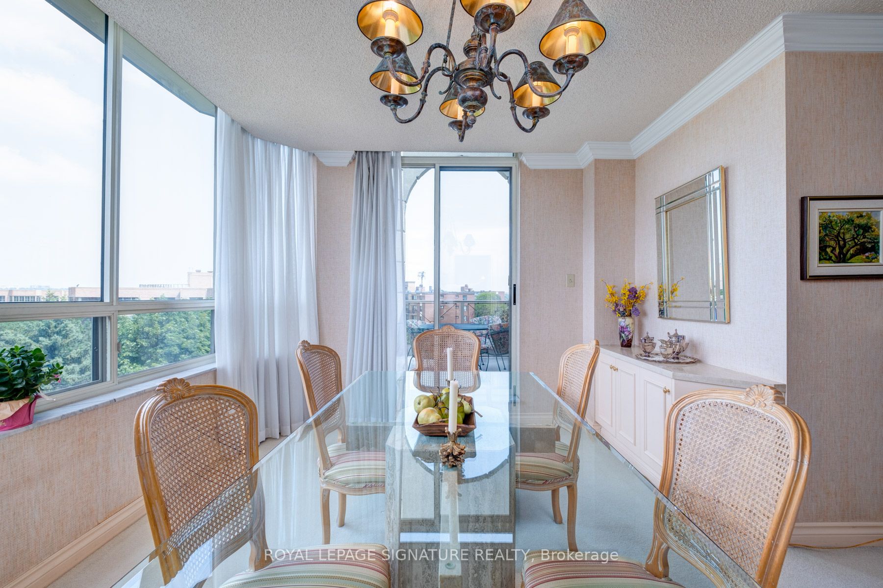 215 The Donway W, #607