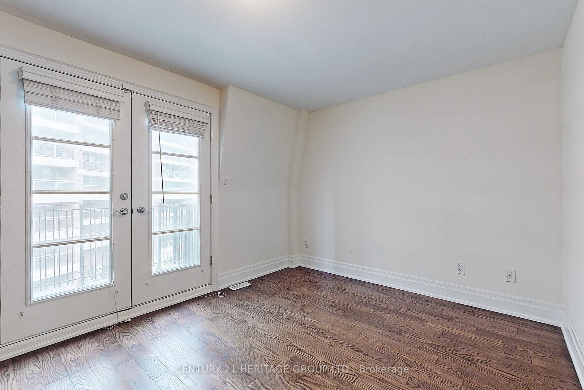 83 Pleasant Blvd, #10