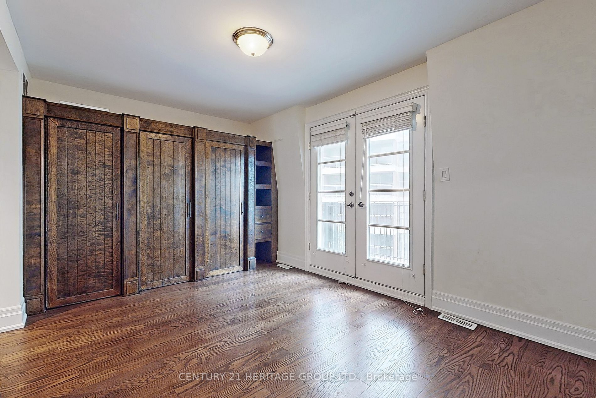 83 Pleasant Blvd, #10
