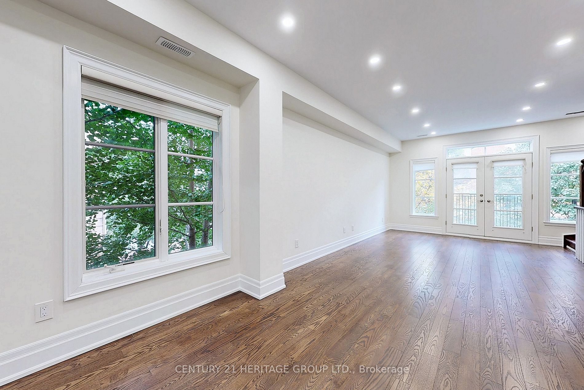 83 Pleasant Blvd, #10