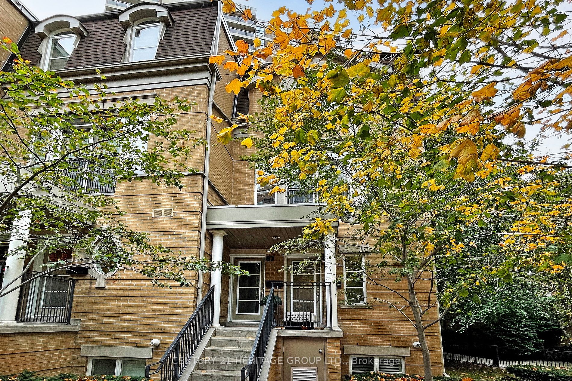 83 Pleasant Blvd, #10