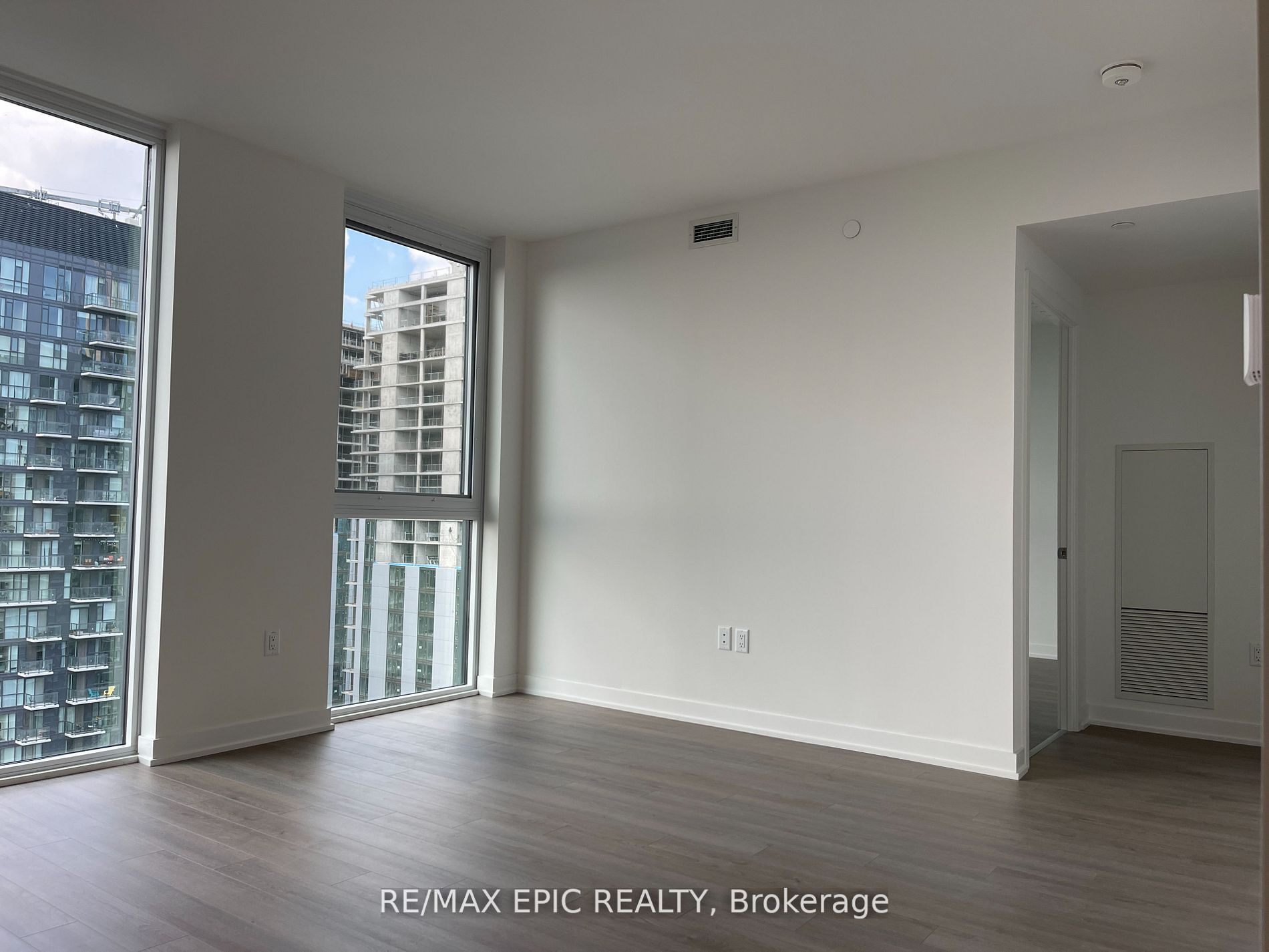 357 King Street W, #4003