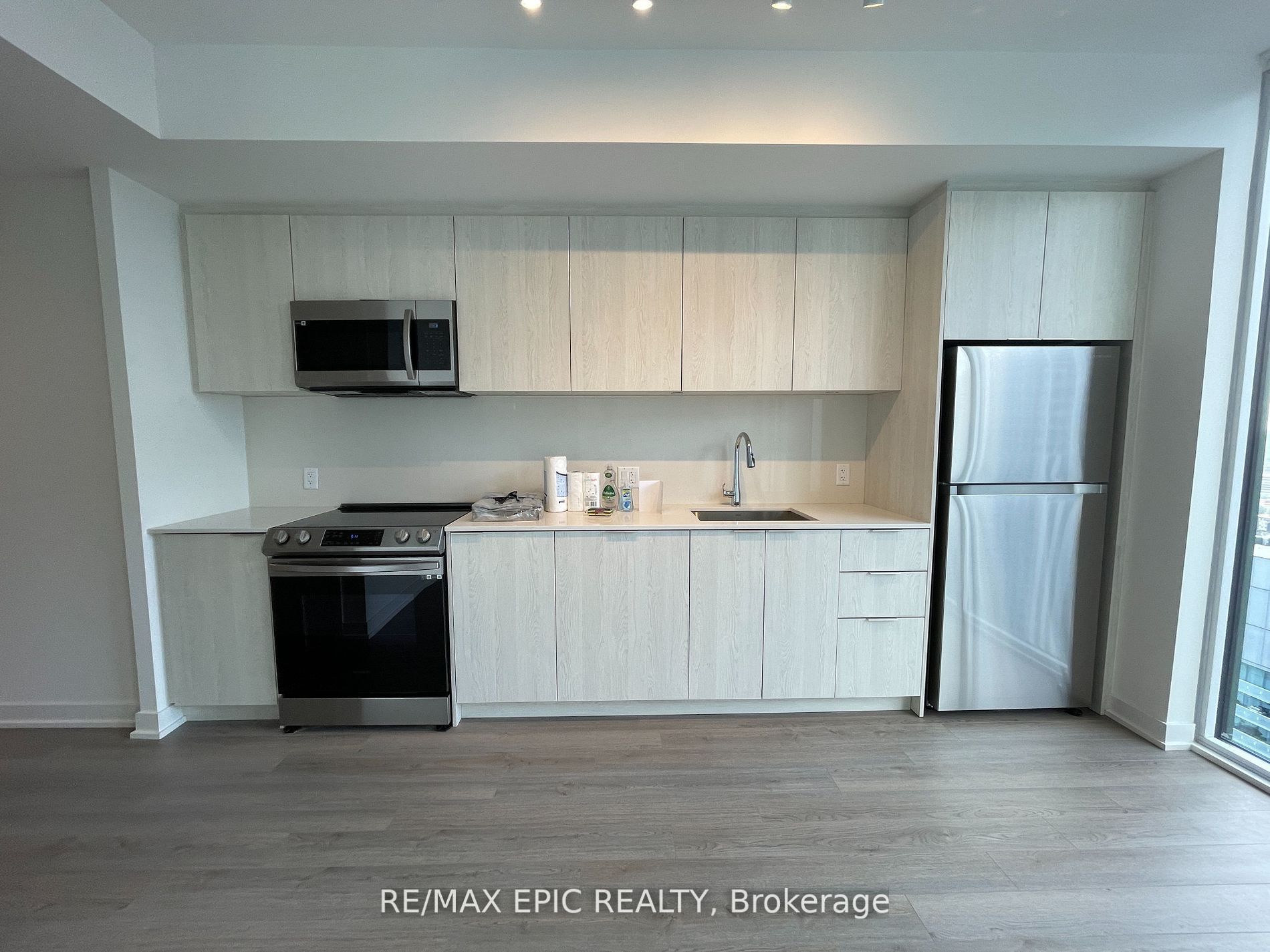 357 King Street W, #4003