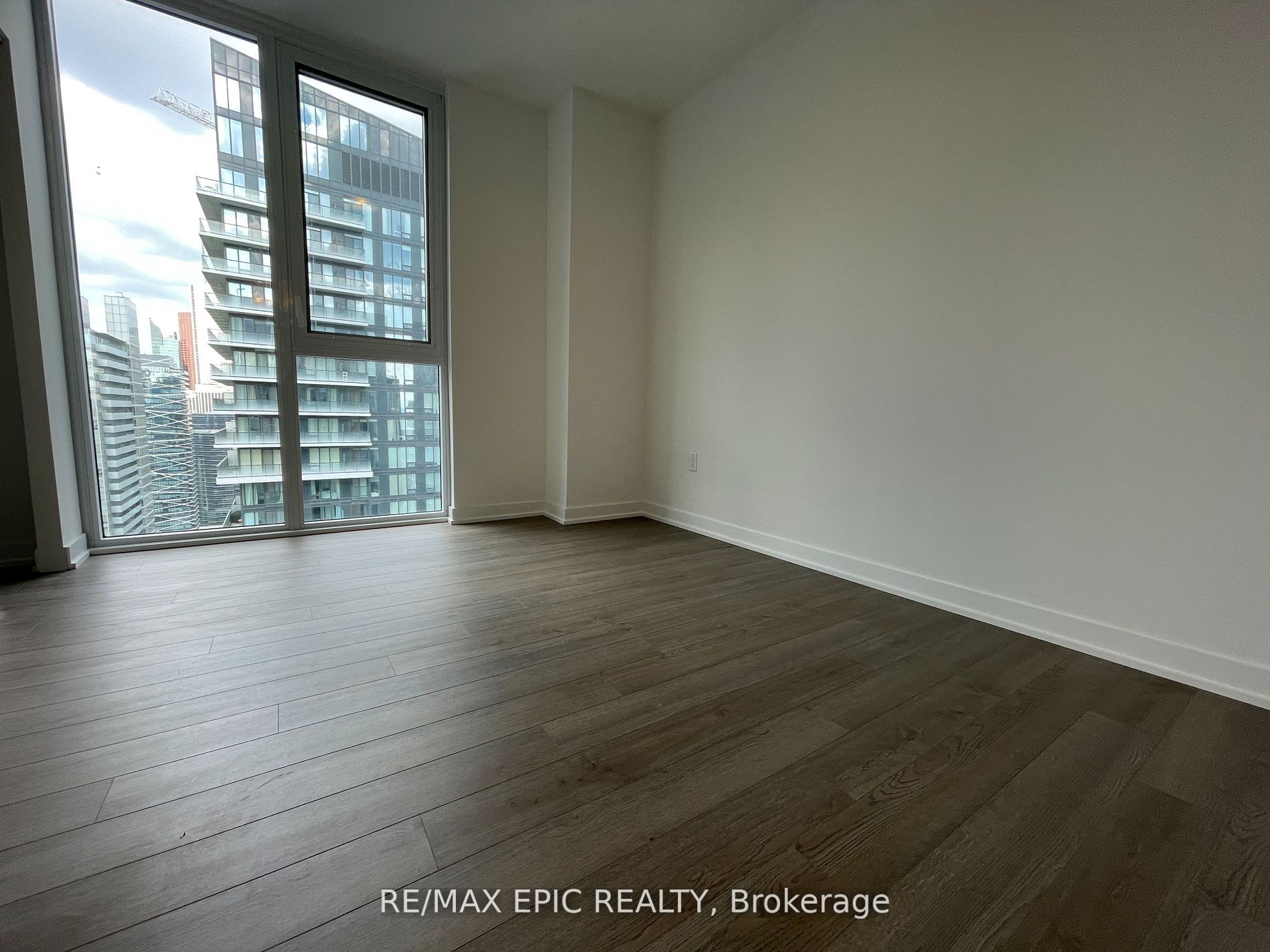 357 King Street W, #4003