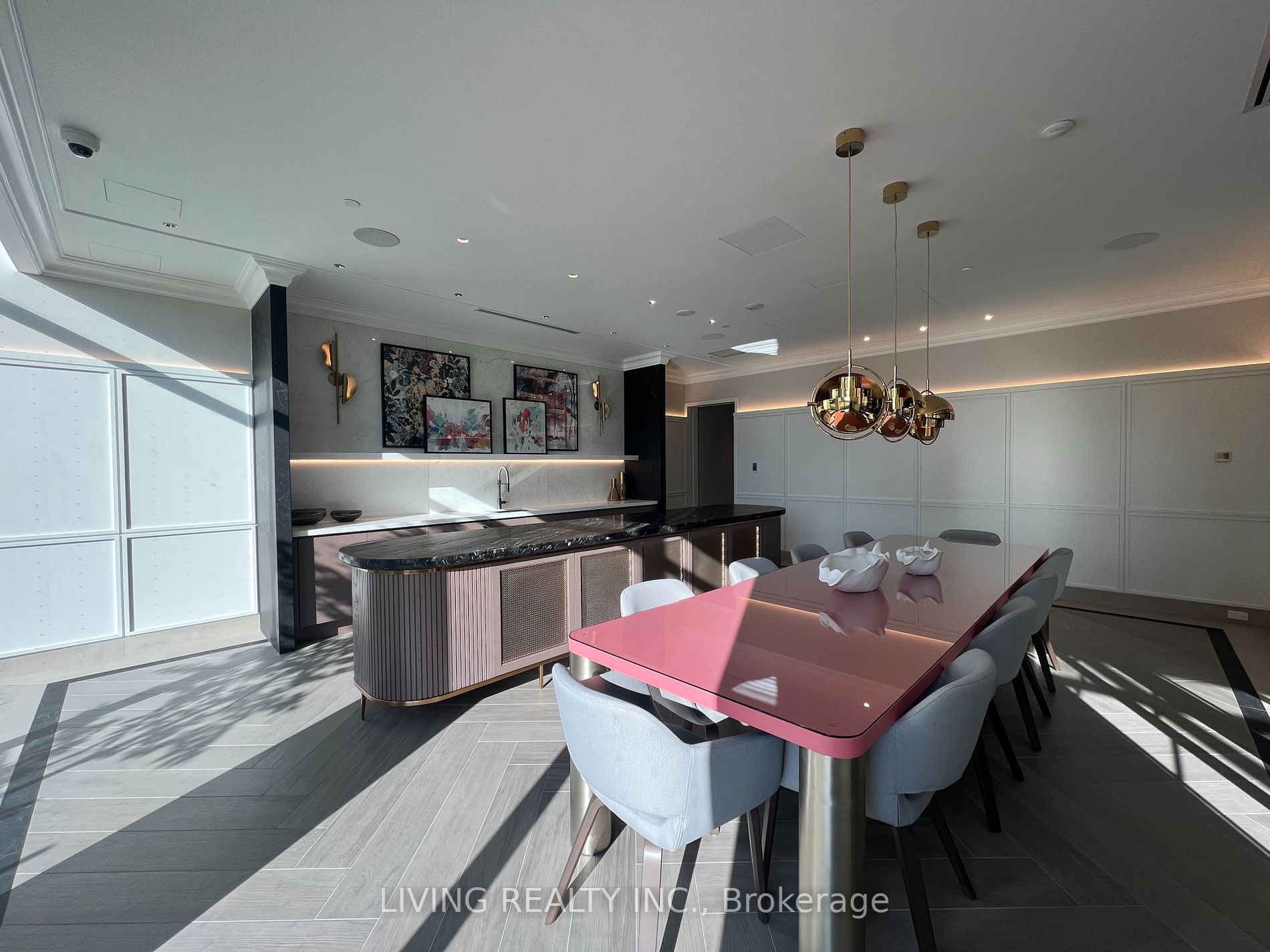30 Inn On The Park Drive, #222