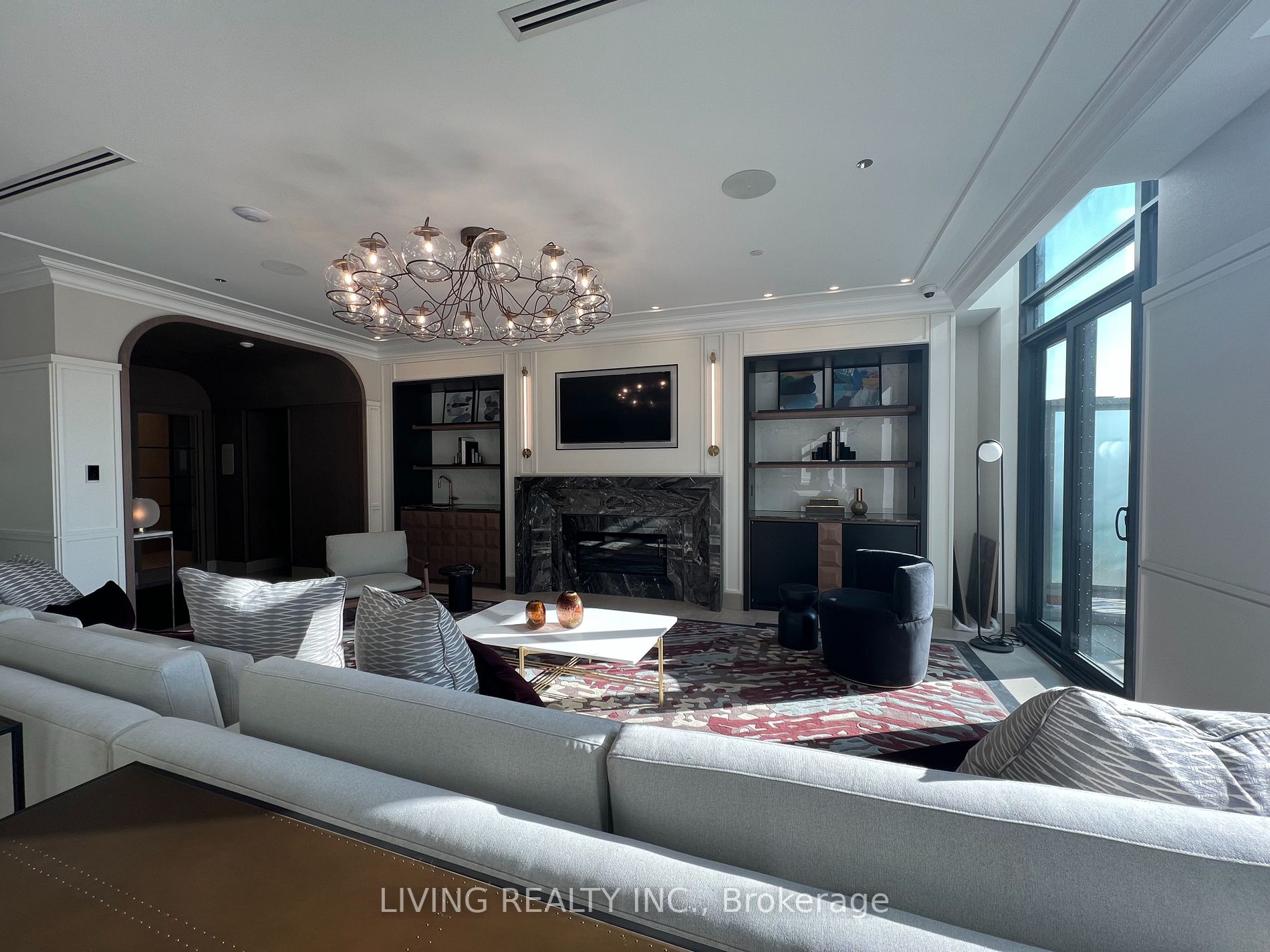 30 Inn On The Park Drive, #222